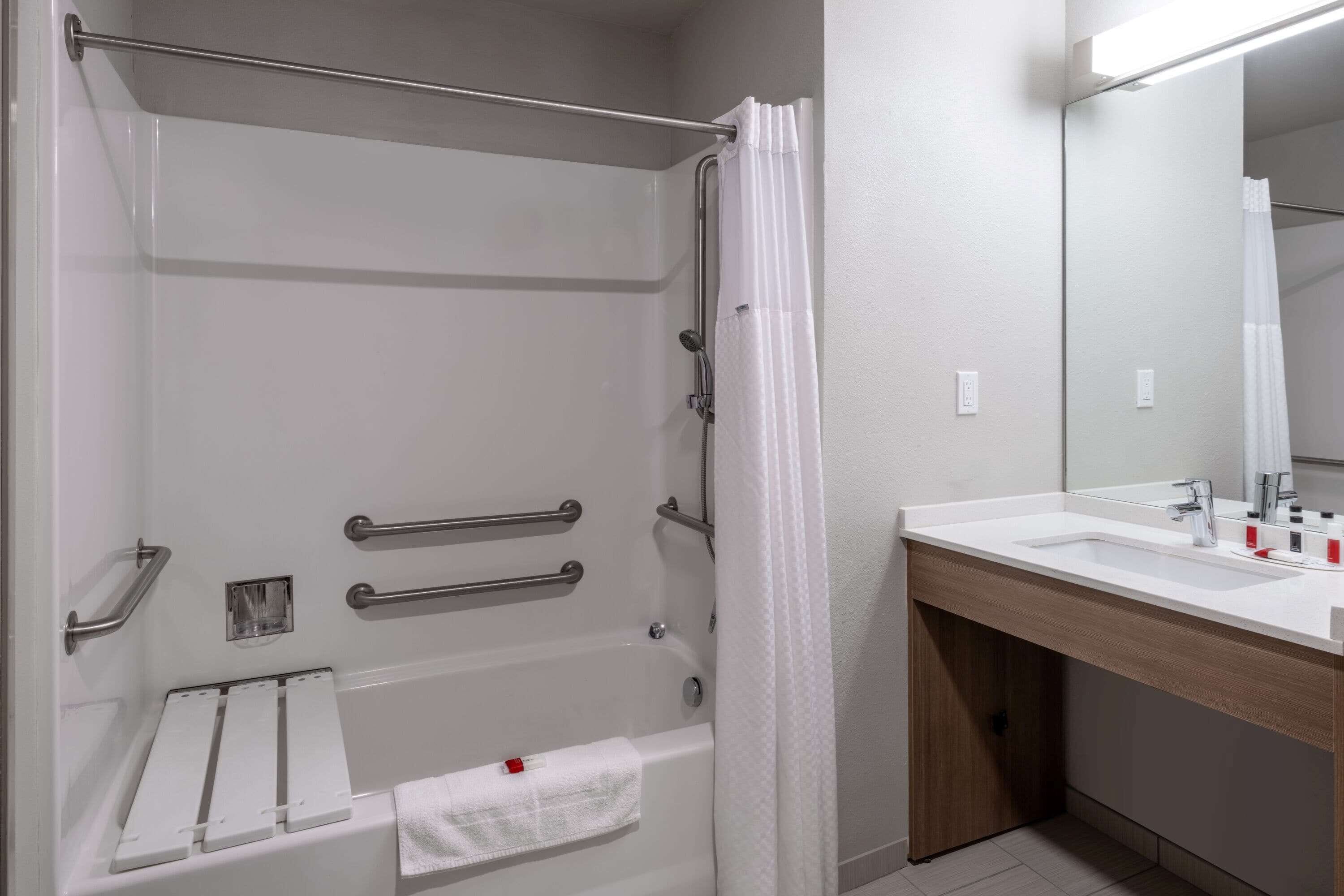 Microtel Inn & Suites by Wyndham Georgetown Lake