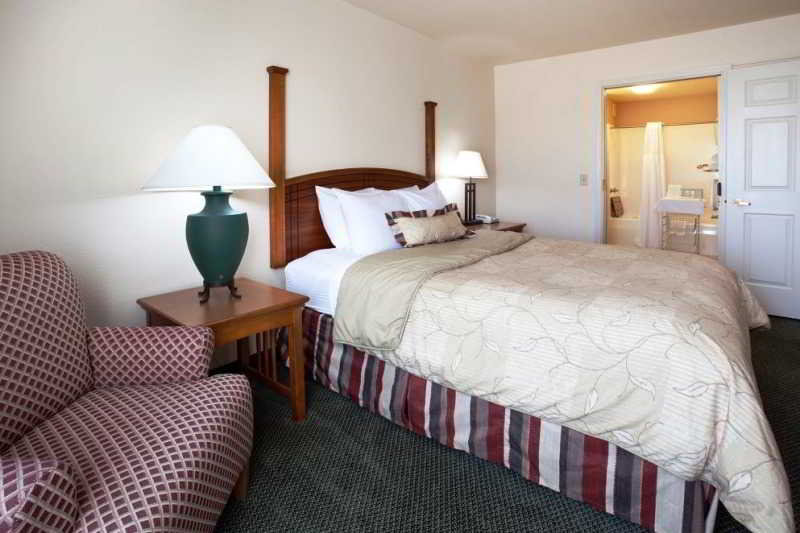 Staybridge Suites Denver-Cherry Creek