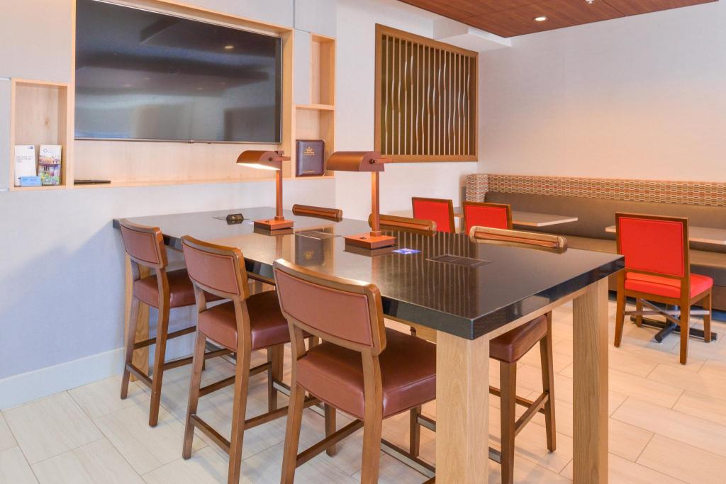 Holiday Inn Express Glenwood Springs (Aspen Area)