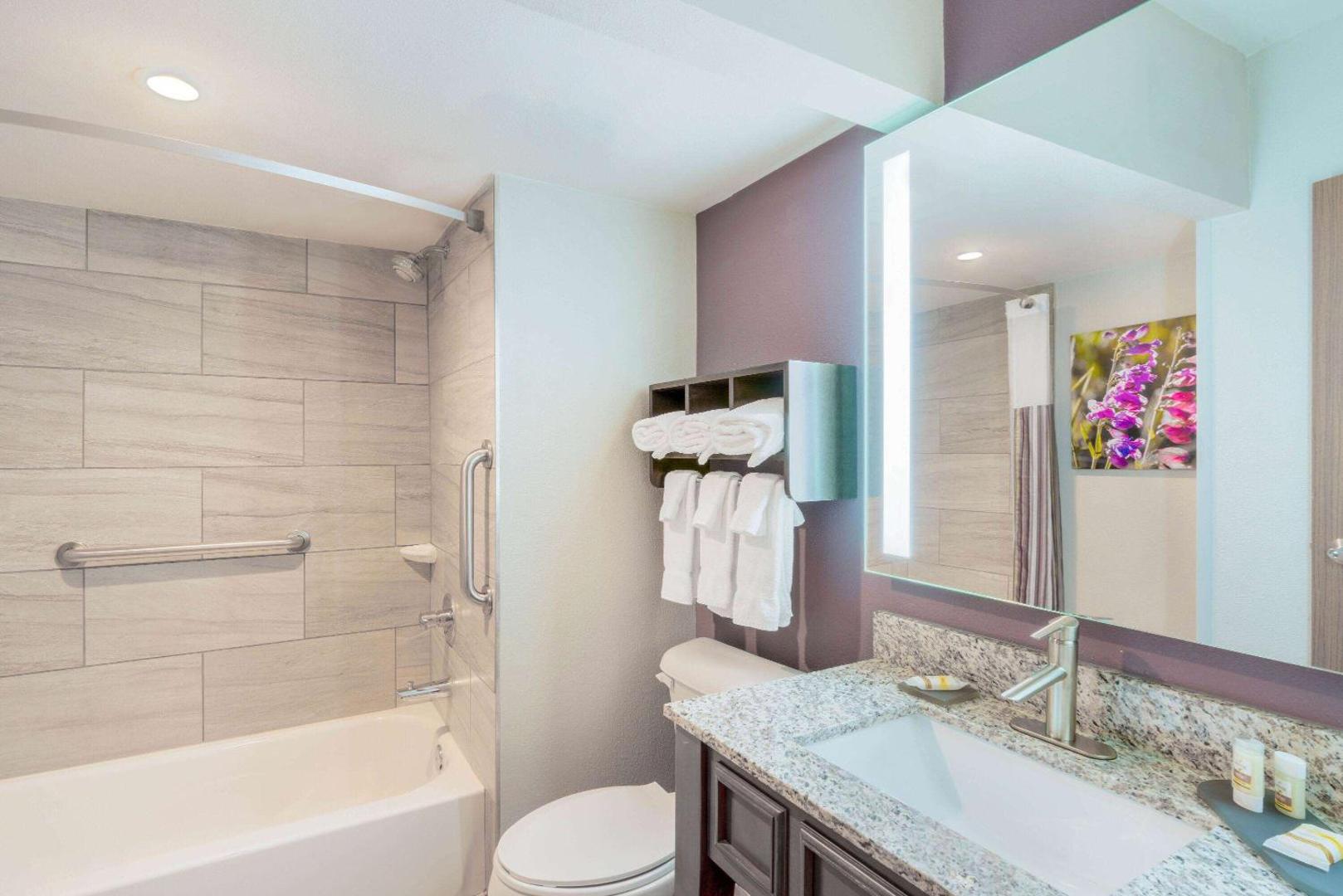 La Quinta Inn & Suites by Wyndham Glenwood