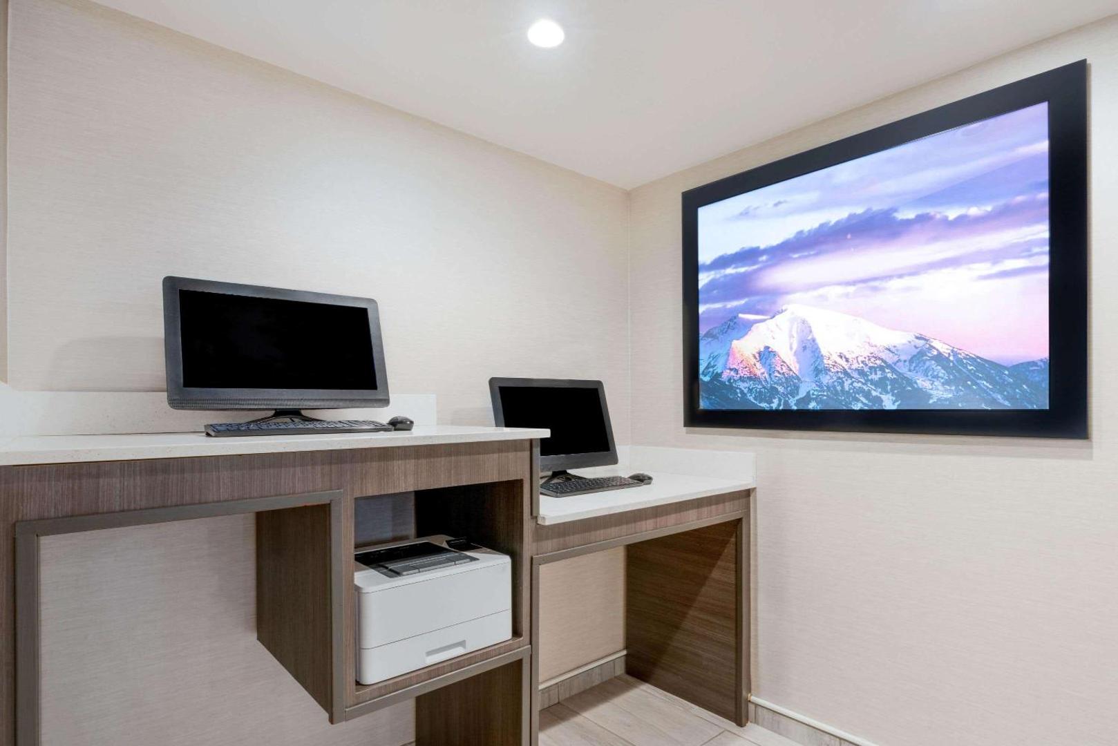 La Quinta Inn & Suites by Wyndham Glenwood