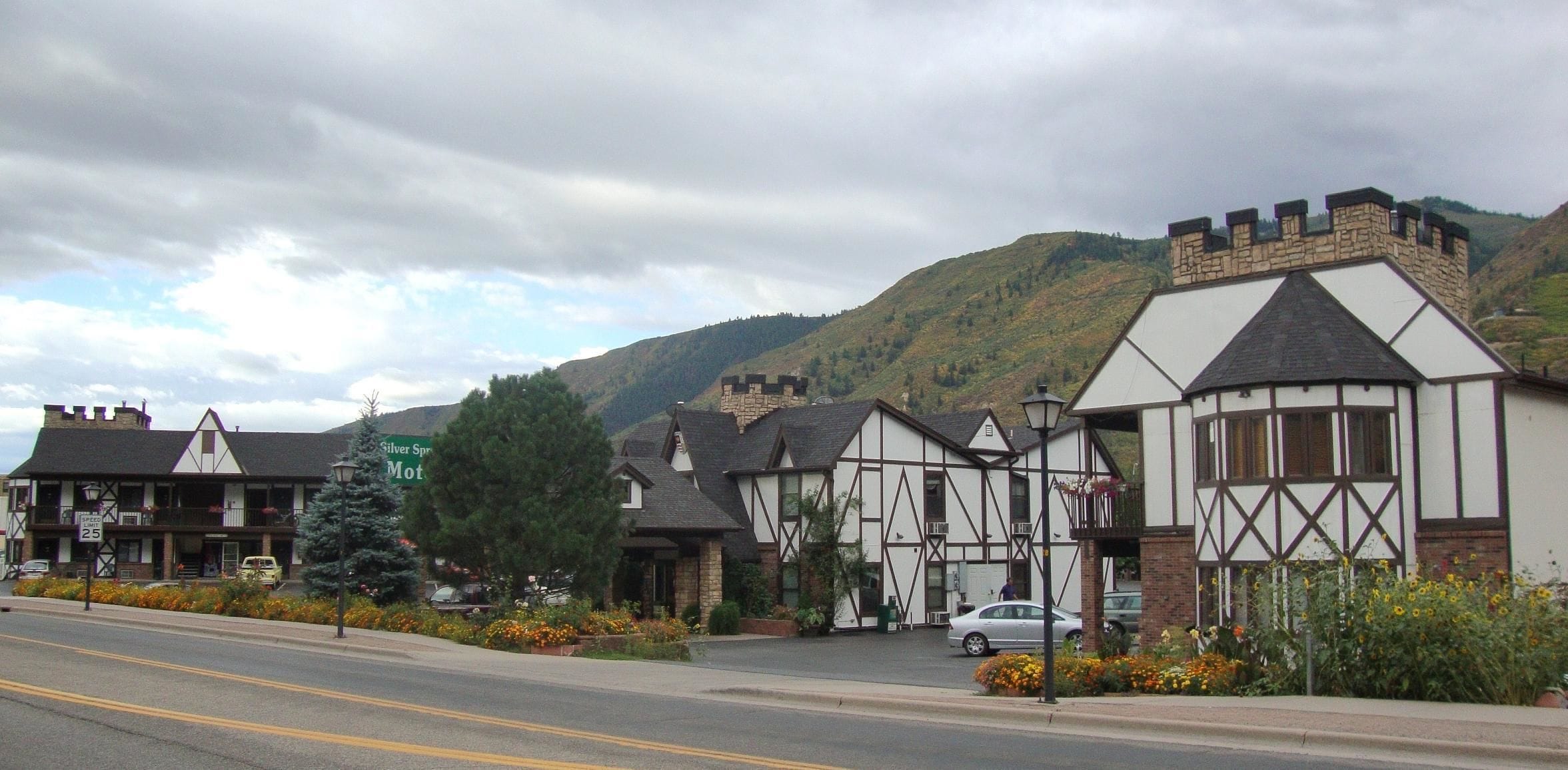 Silver Spruce Motel