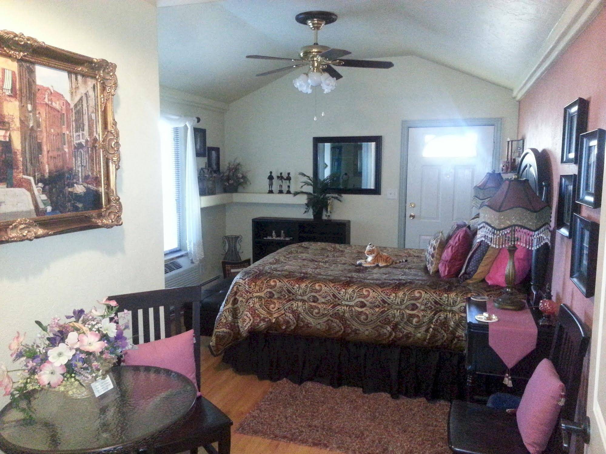 Grand Junction Bed & Breakfast
