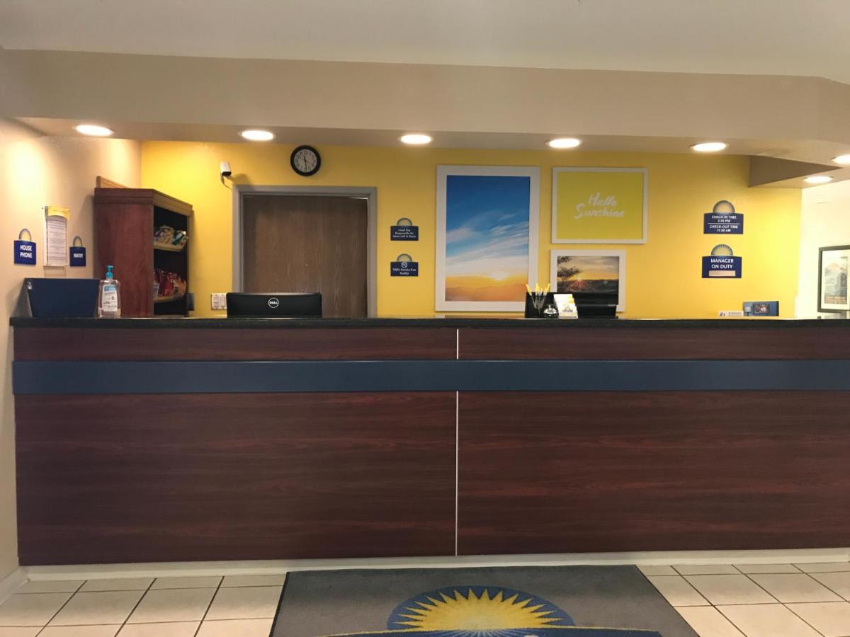 Days Inn by Wyndham Greeley
