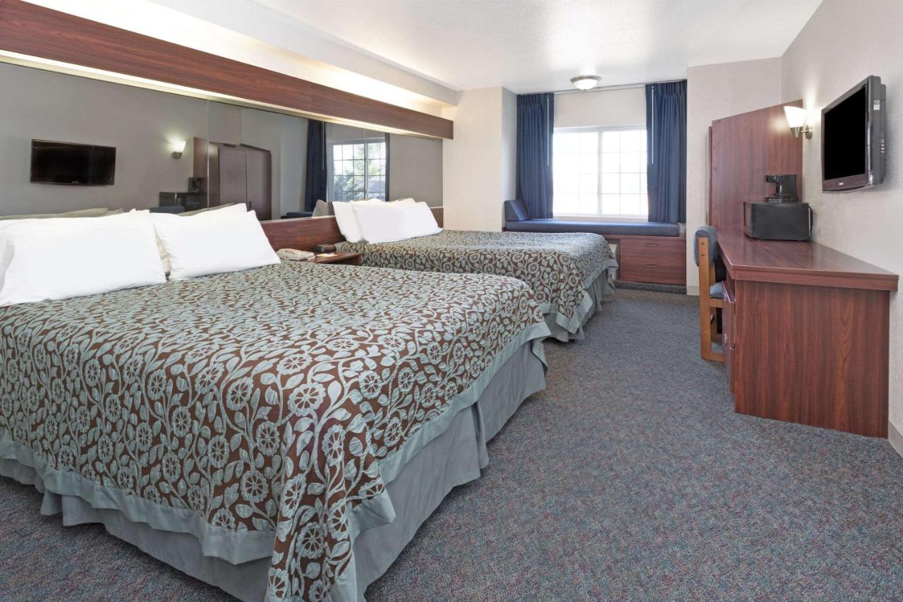 Days Inn by Wyndham Greeley