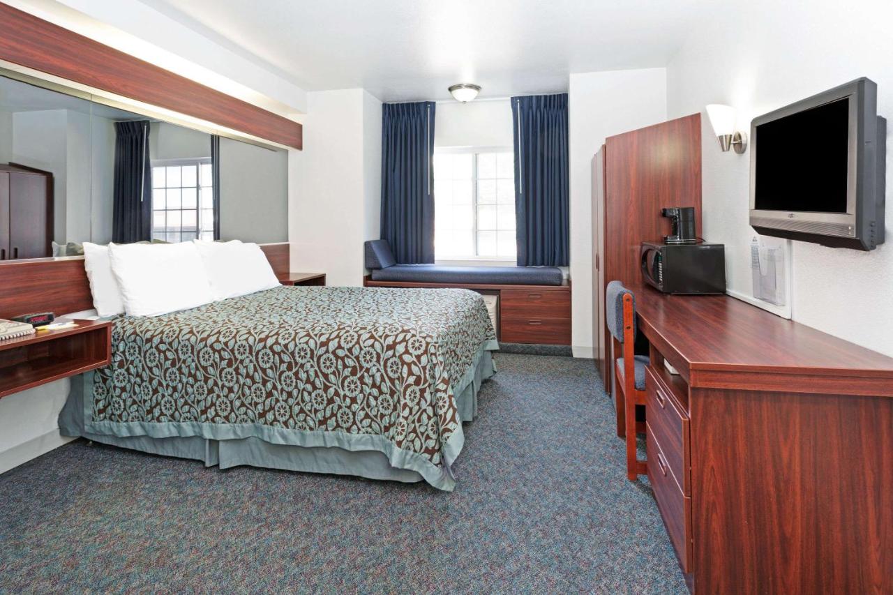 Days Inn by Wyndham Greeley