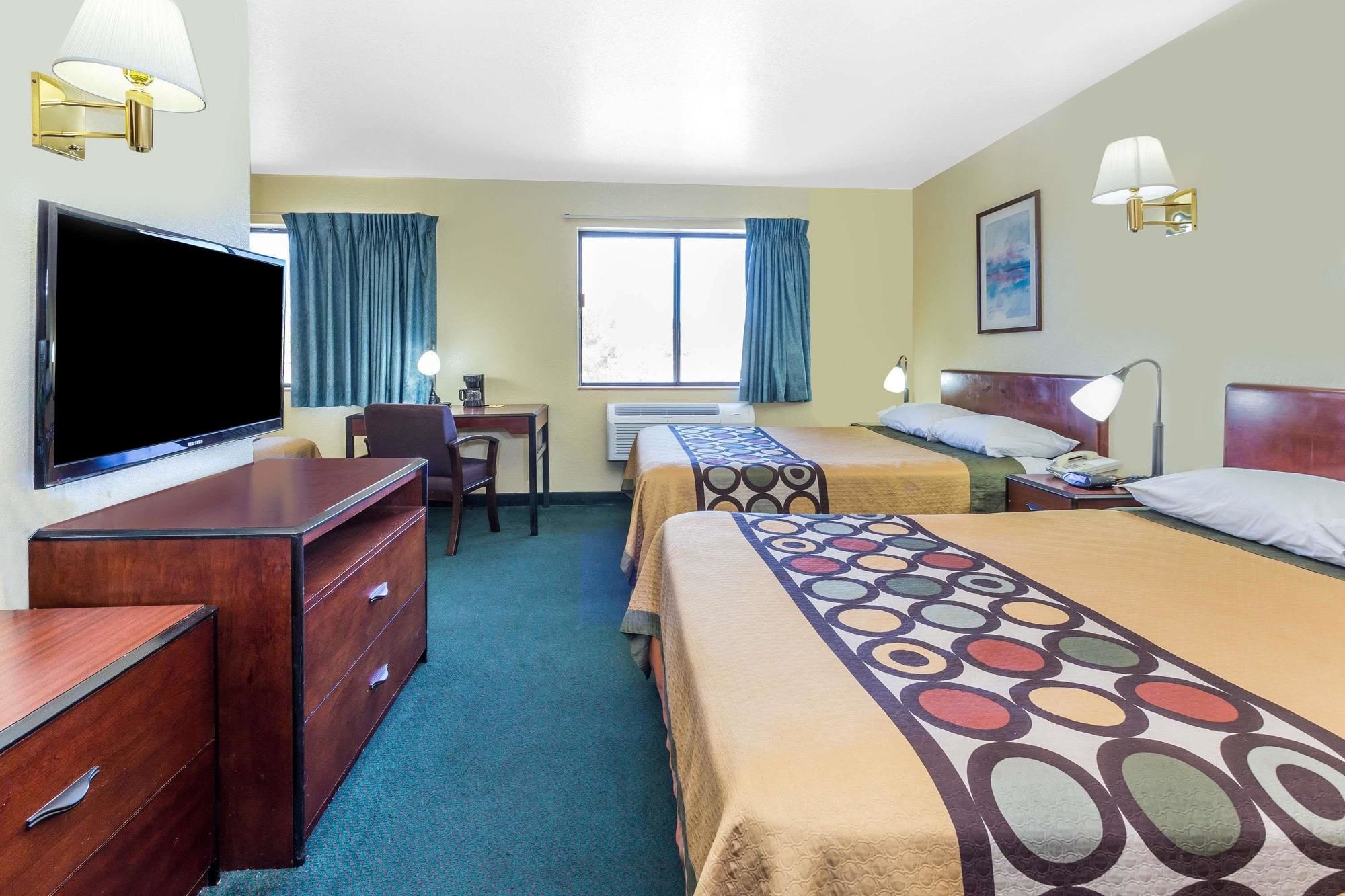 Super 8 by Wyndham Greeley