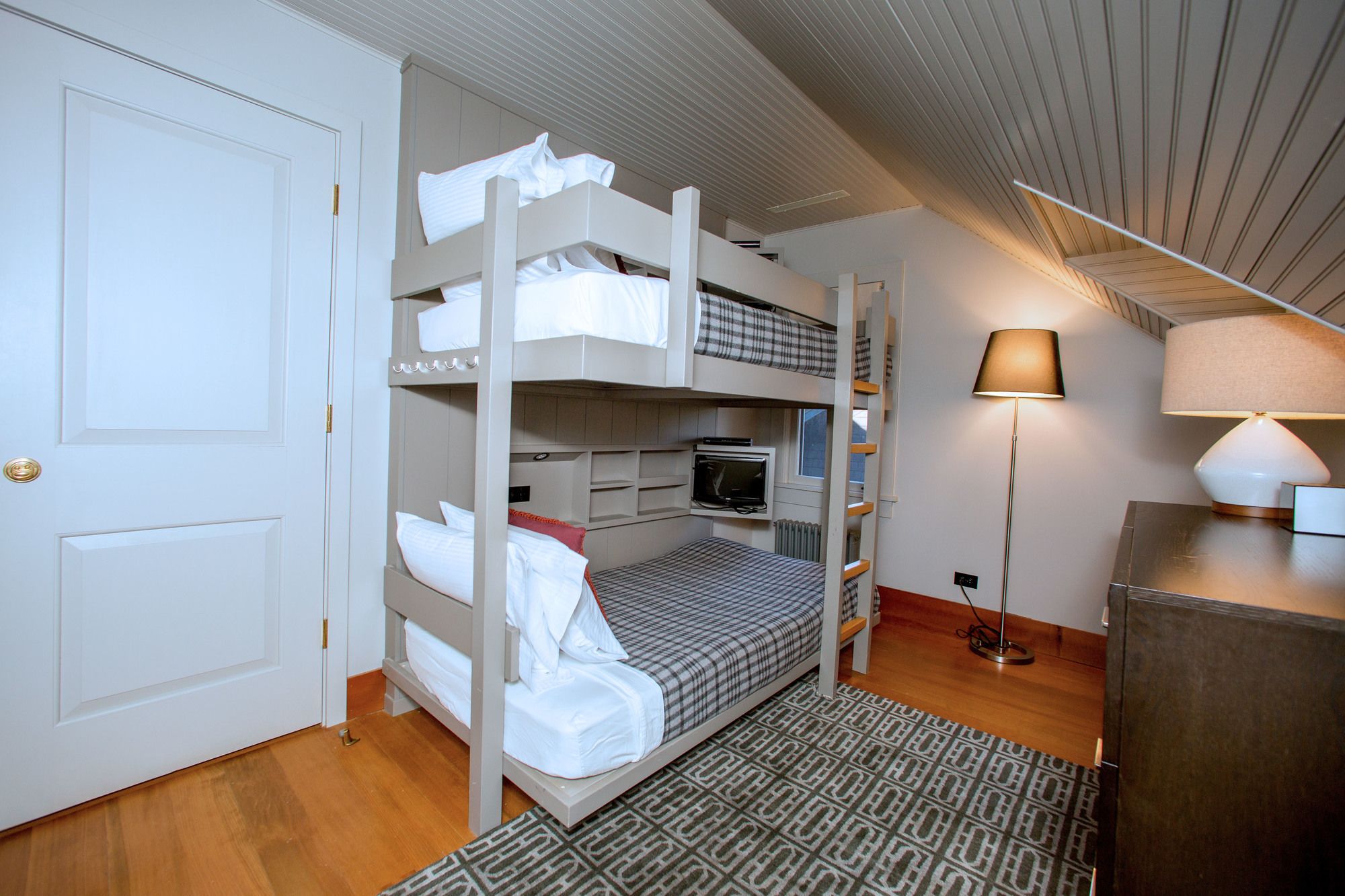 The Outlook Lodge