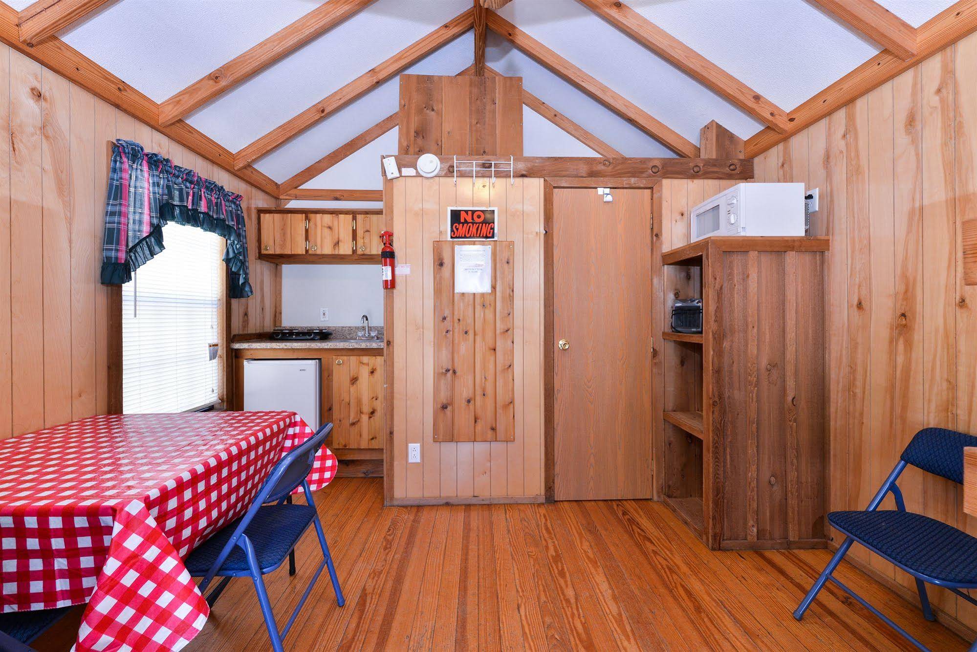 Gunnison Lakeside RV Park & Cabins