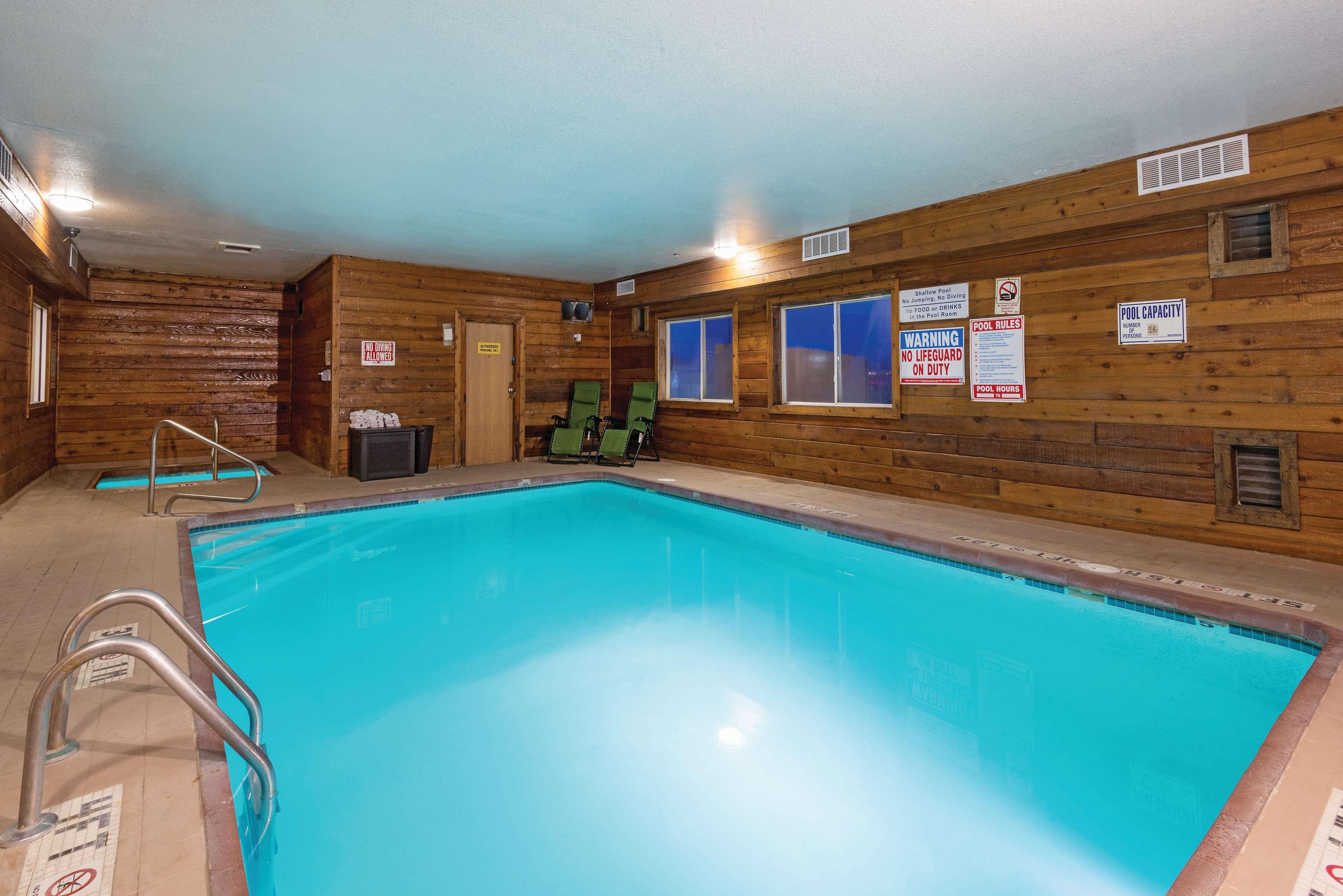 La Quinta Inn & Suites by Wyndham Henderson-Northeast Denver