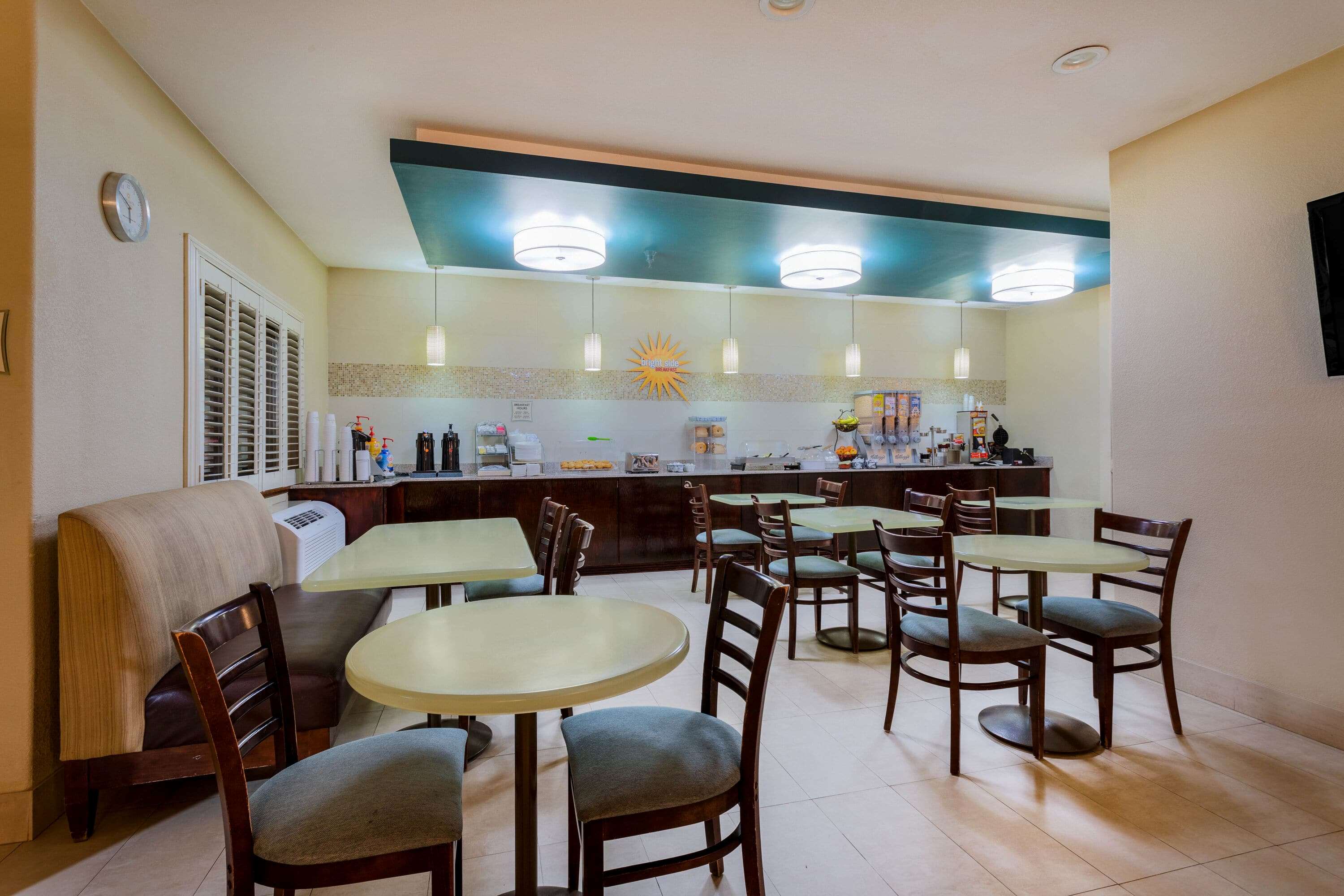 La Quinta Inn & Suites by Wyndham Henderson-Northeast Denver