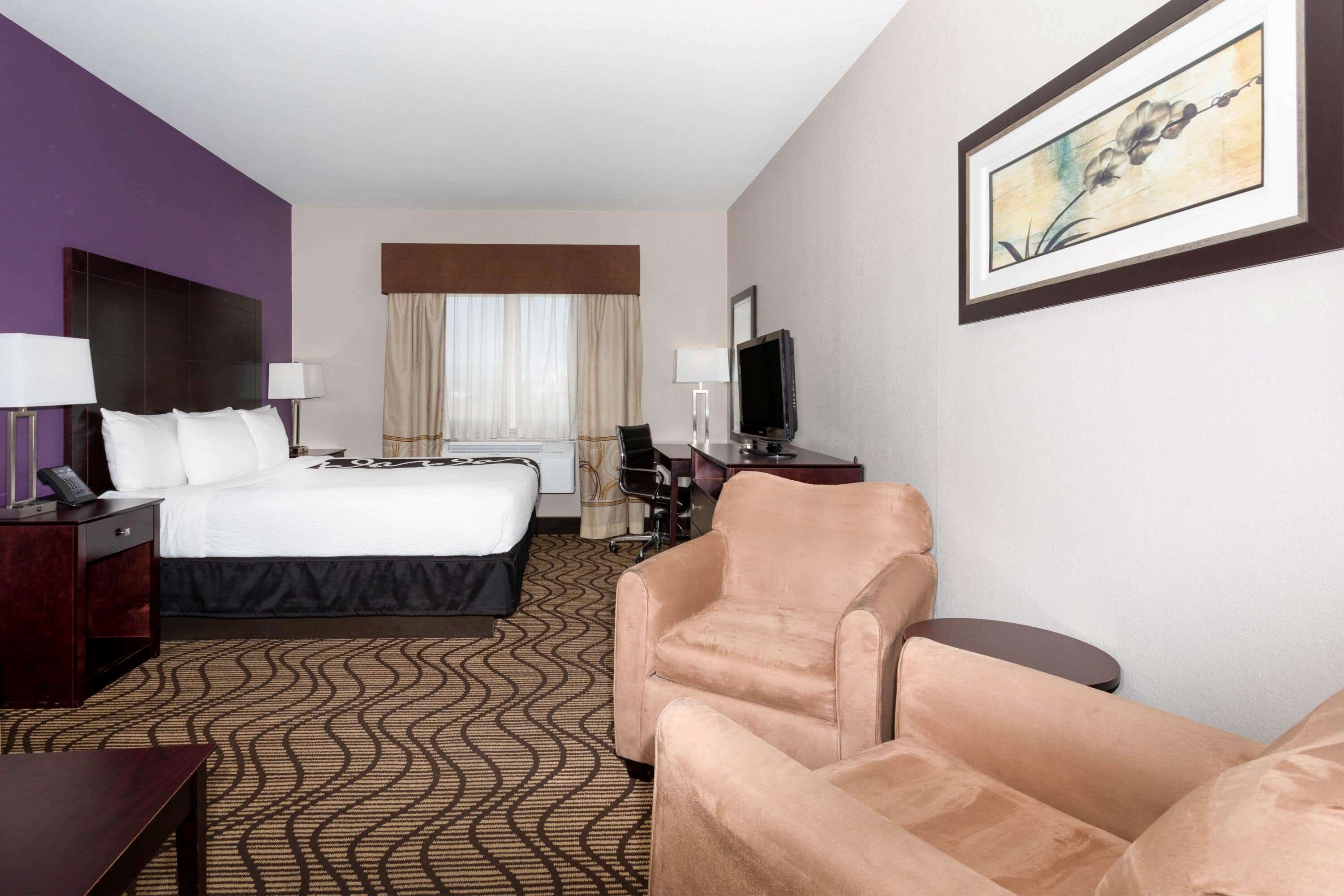 La Quinta Inn & Suites by Wyndham Henderson-Northeast Denver