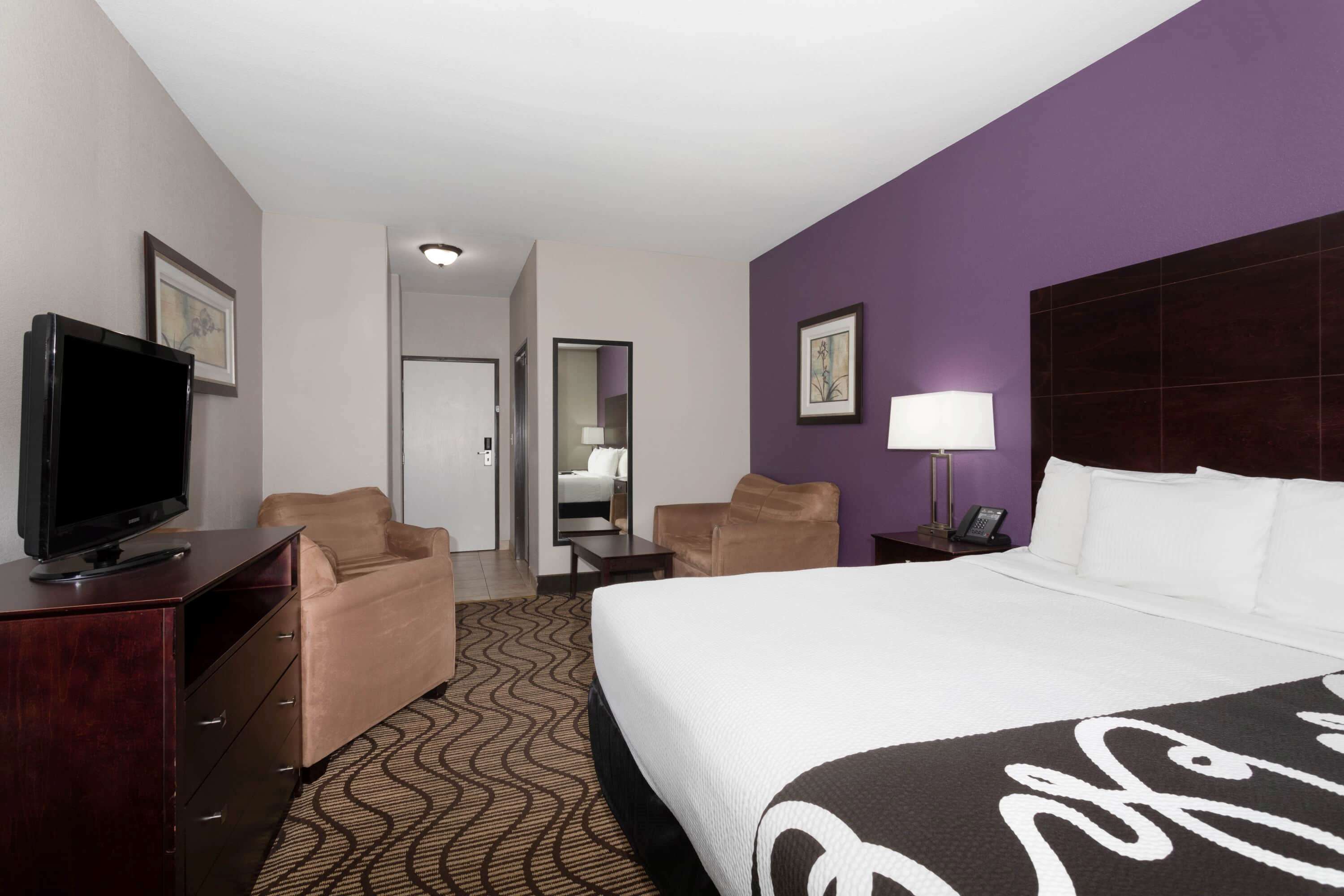 La Quinta Inn & Suites by Wyndham Henderson-Northeast Denver