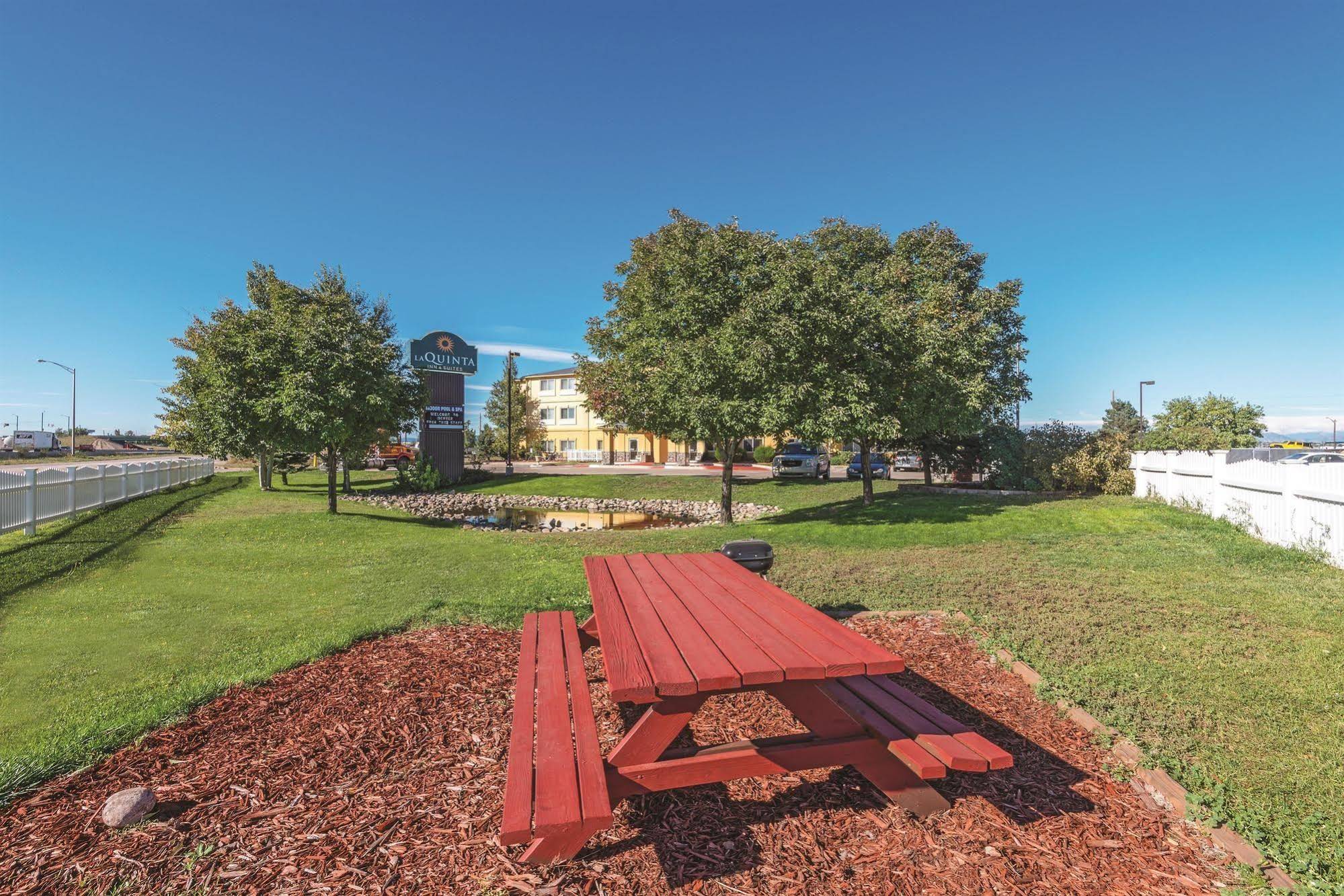 La Quinta Inn & Suites by Wyndham Henderson-Northeast Denver