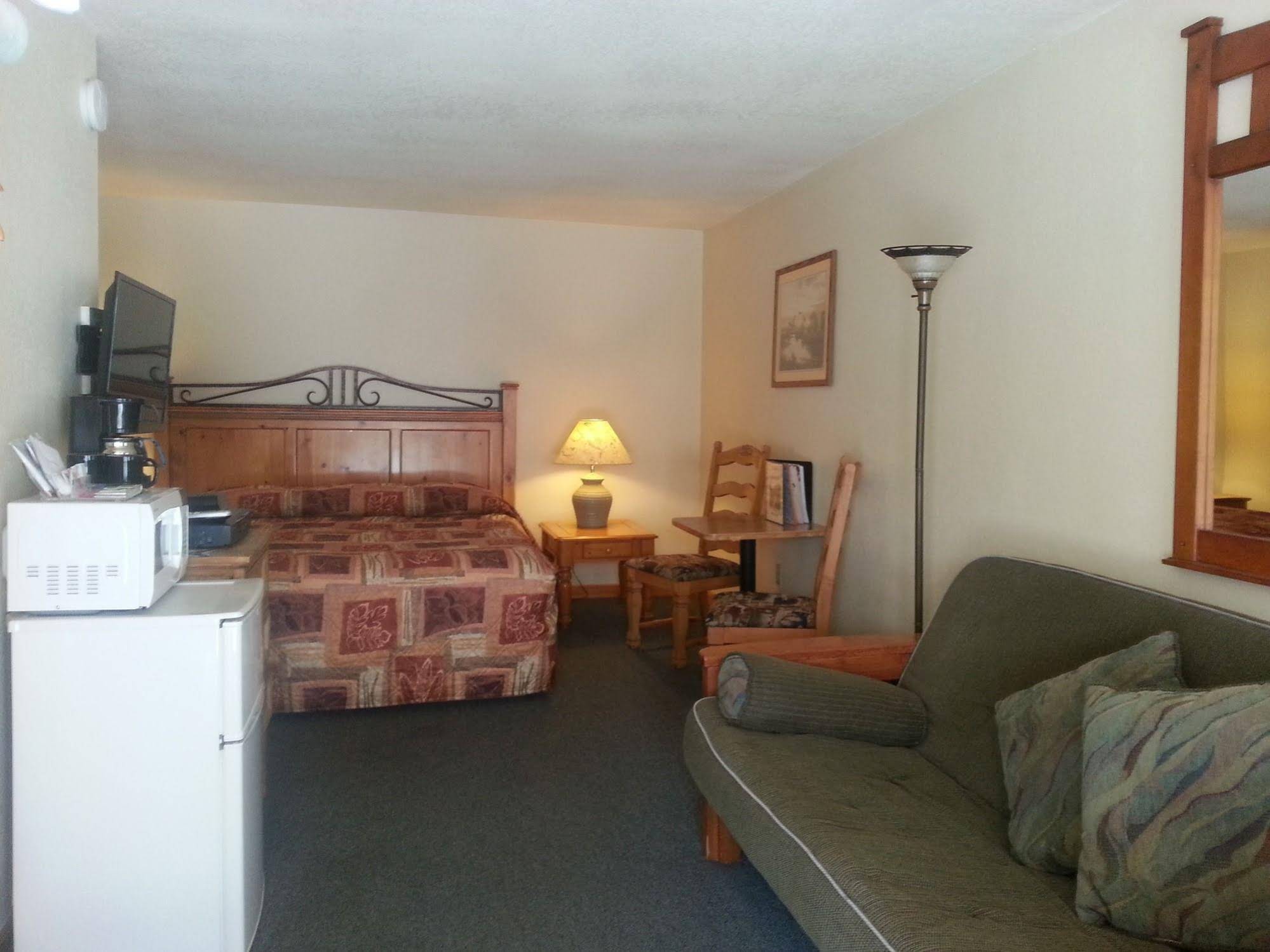 The Canyon Motel