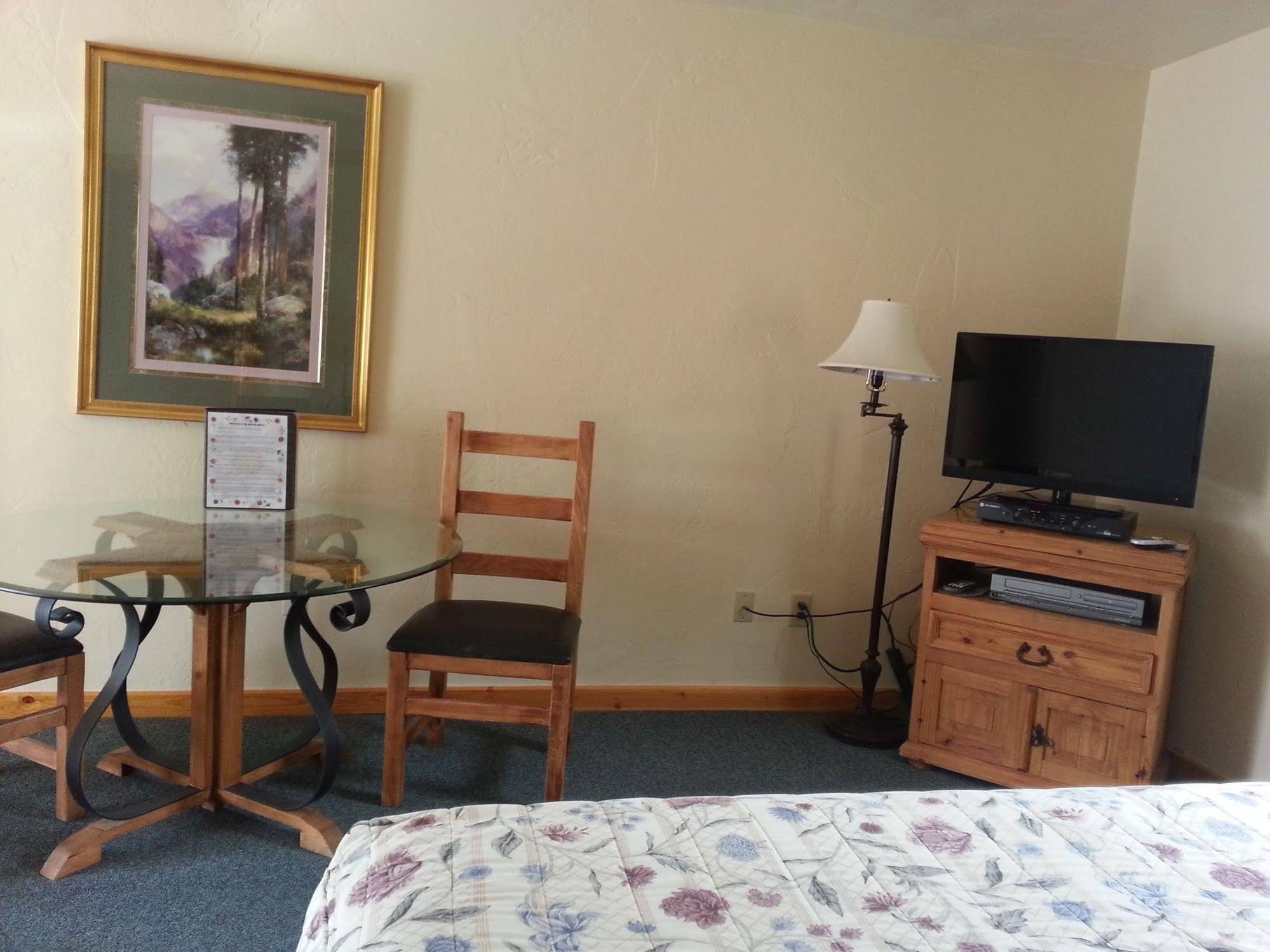 The Canyon Motel