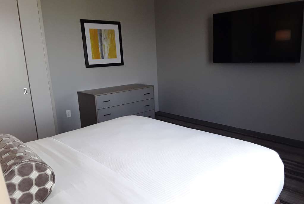 Hawthorn Extended Stay by Wyndham Loveland