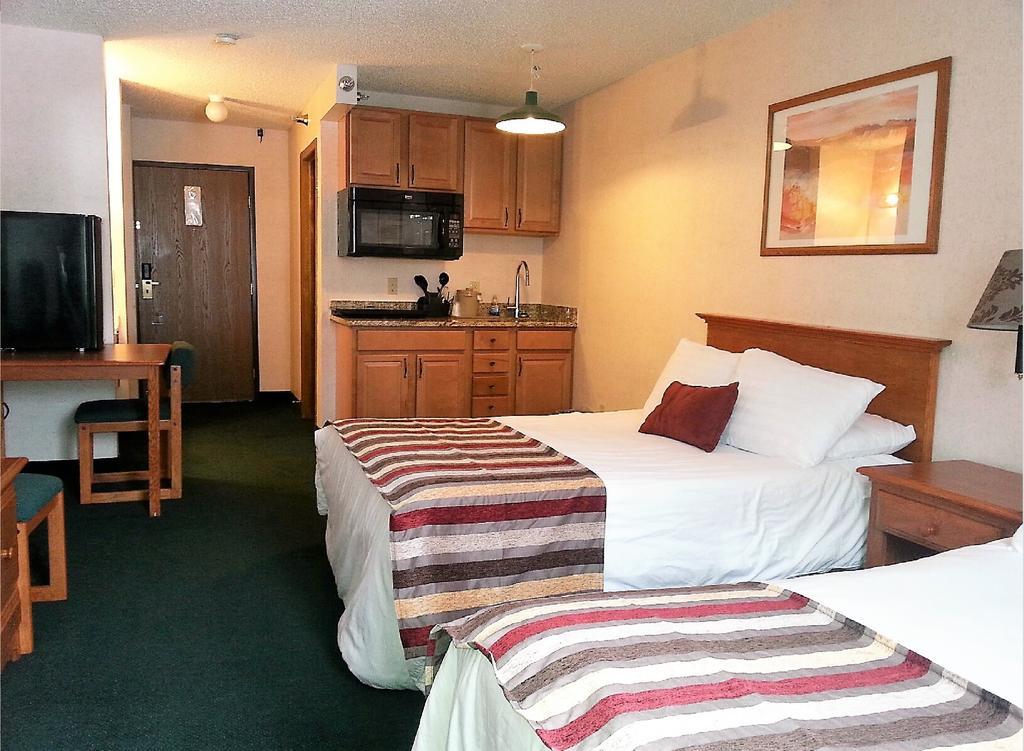 3 Peaks Lodge