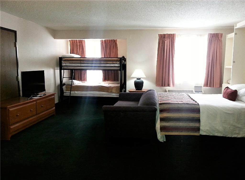 3 Peaks Lodge