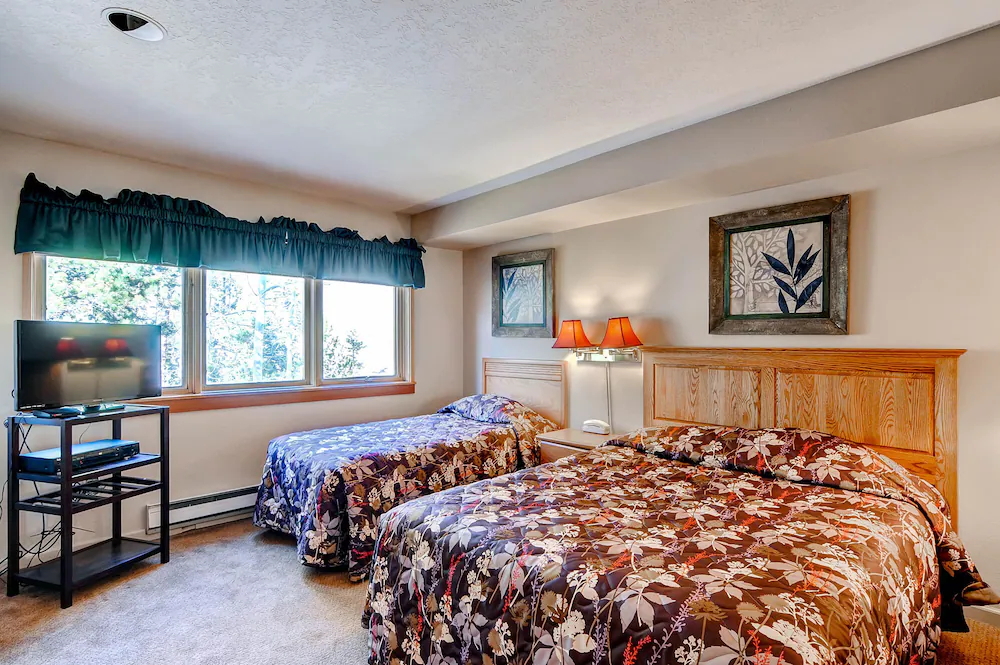 Aspen Ridge Condominiums