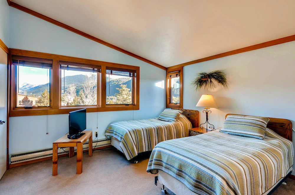 Aspen Ridge Condominiums
