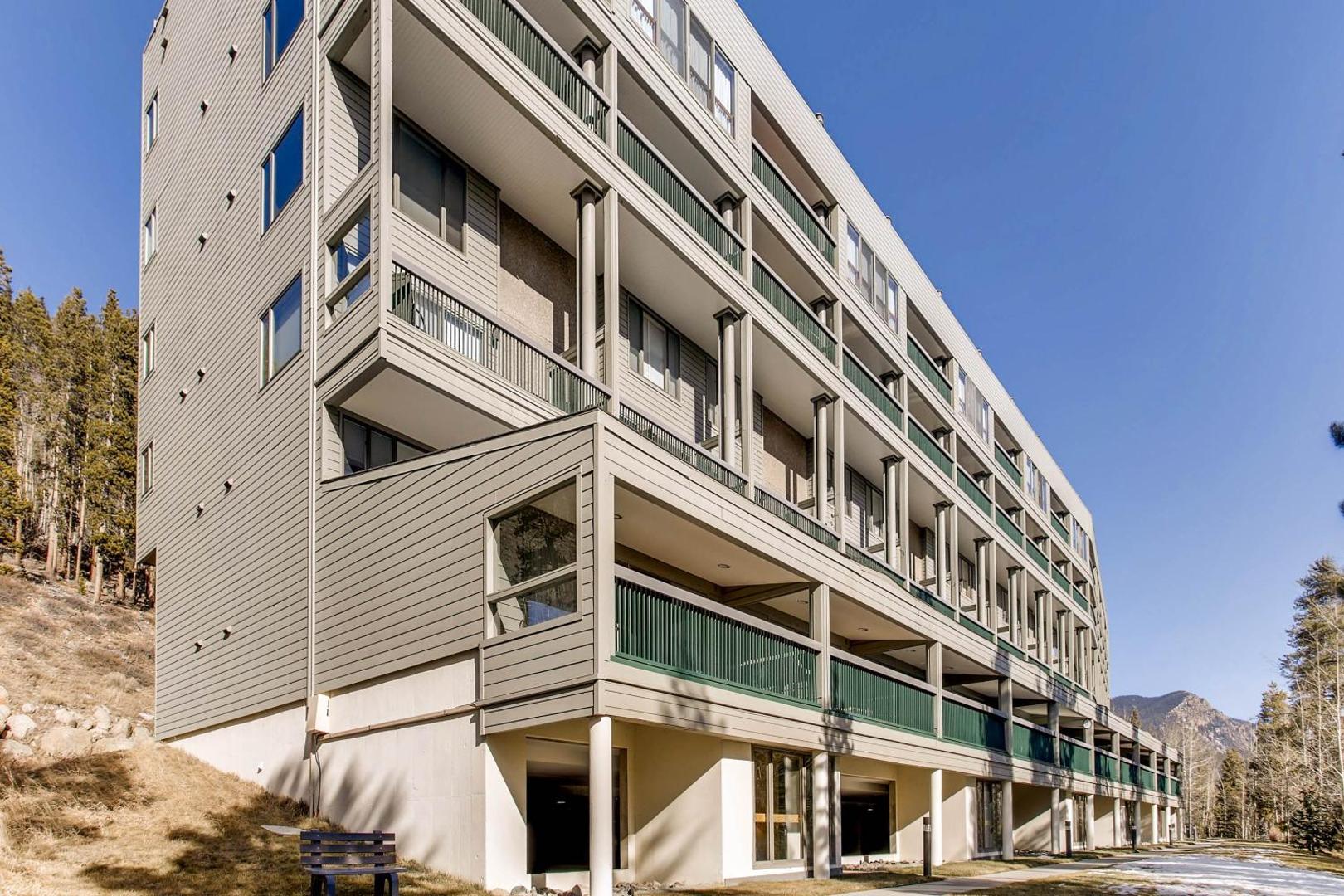 Aspen Ridge Condominiums