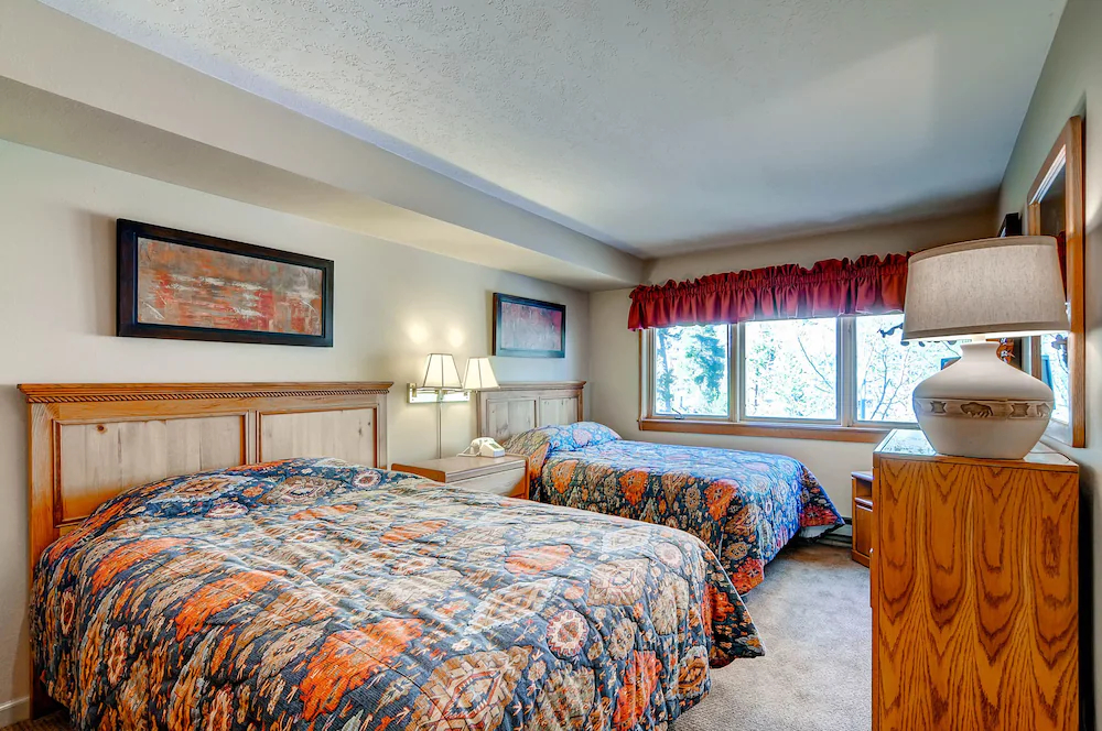 Aspen Ridge Condominiums