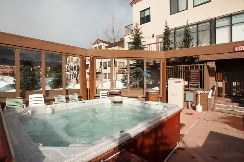 Slopeside Lodge