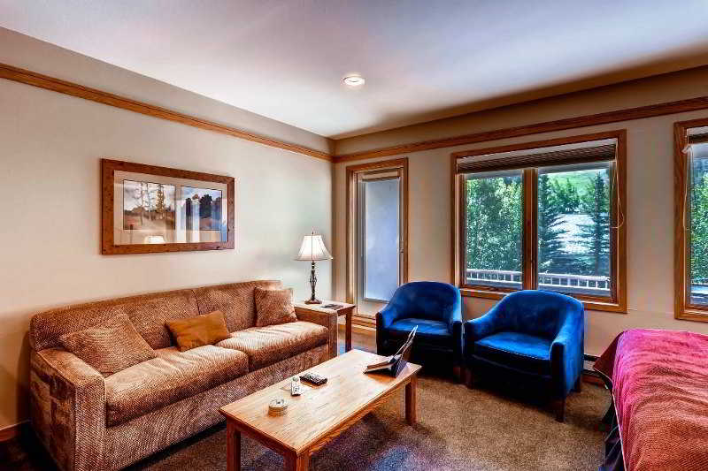 Slopeside Lodge