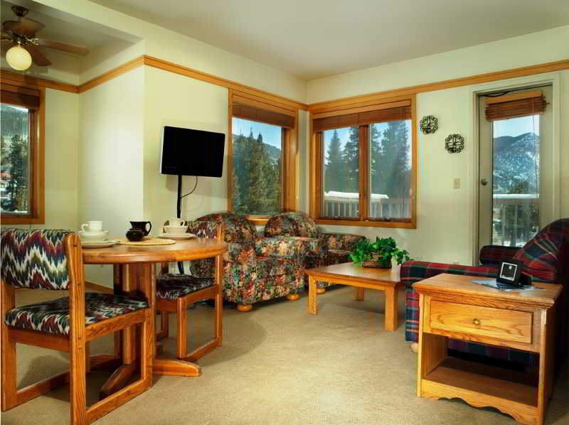 Slopeside Lodge