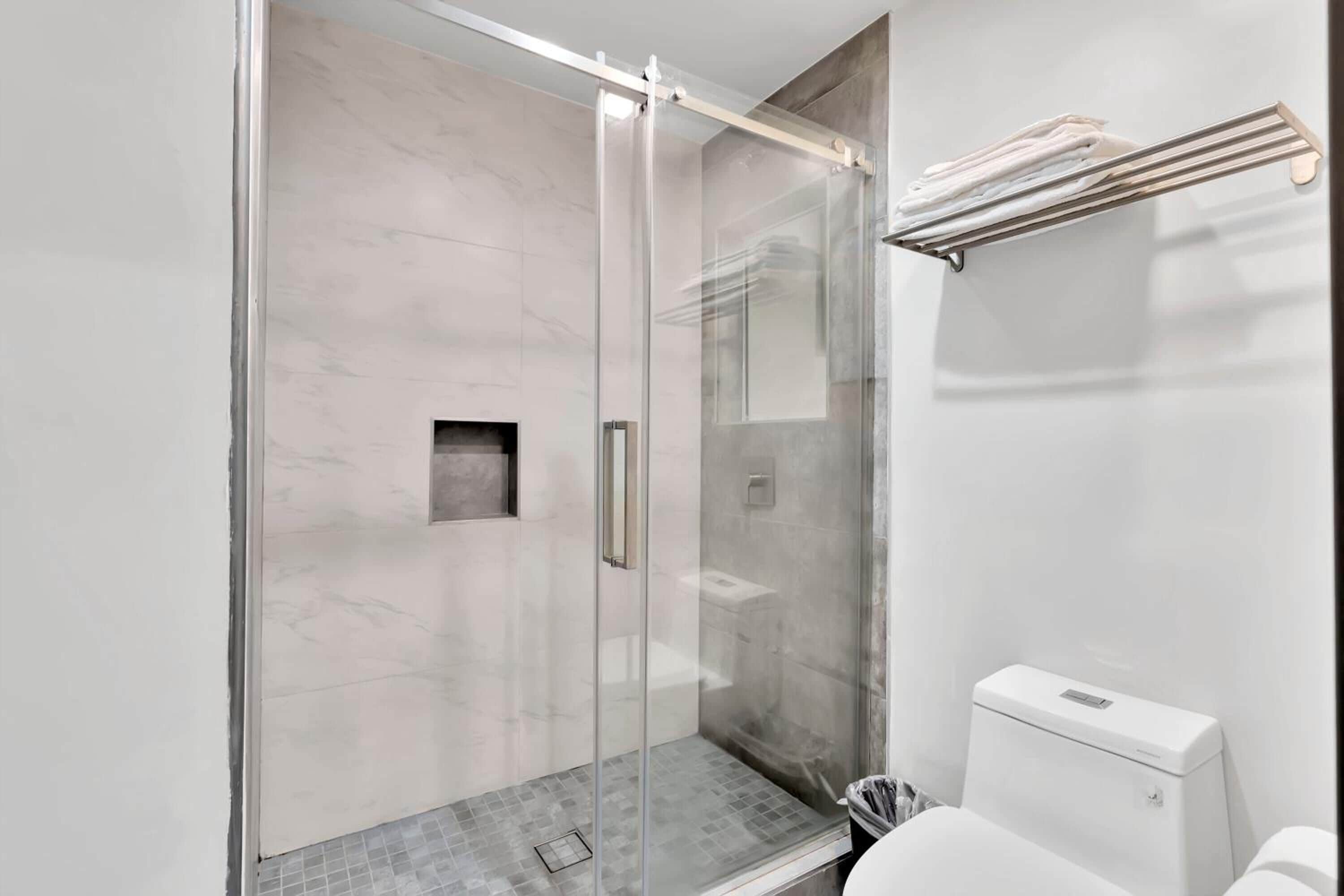 Exclusivo Inn & Suites