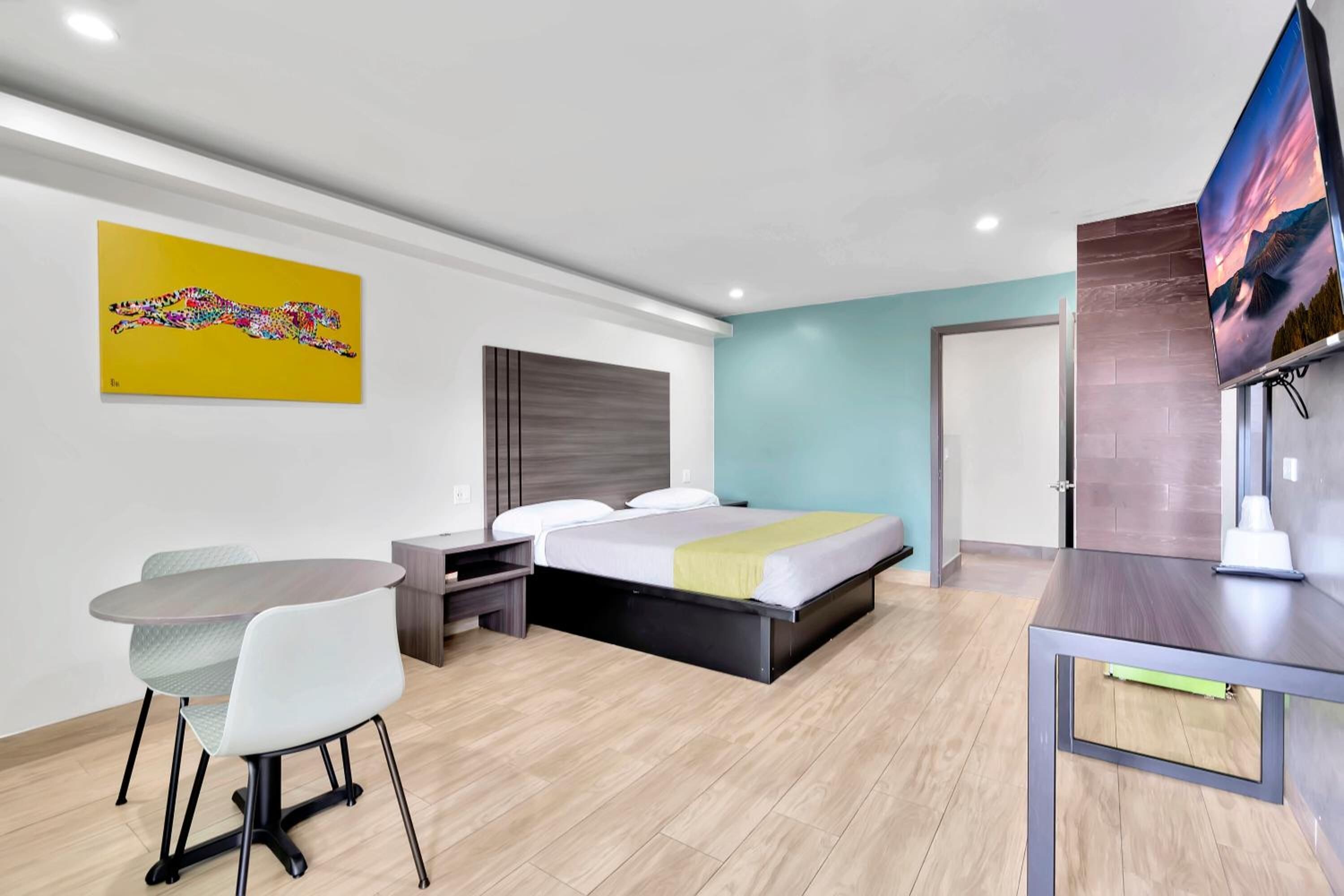 Exclusivo Inn & Suites
