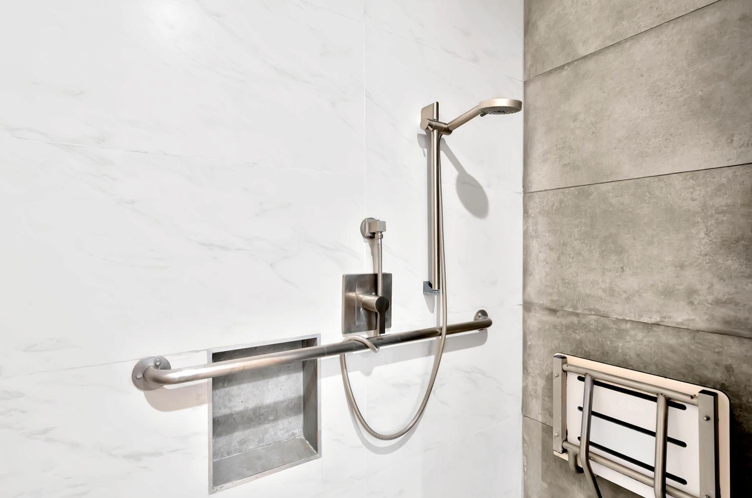 Exclusivo Inn & Suites