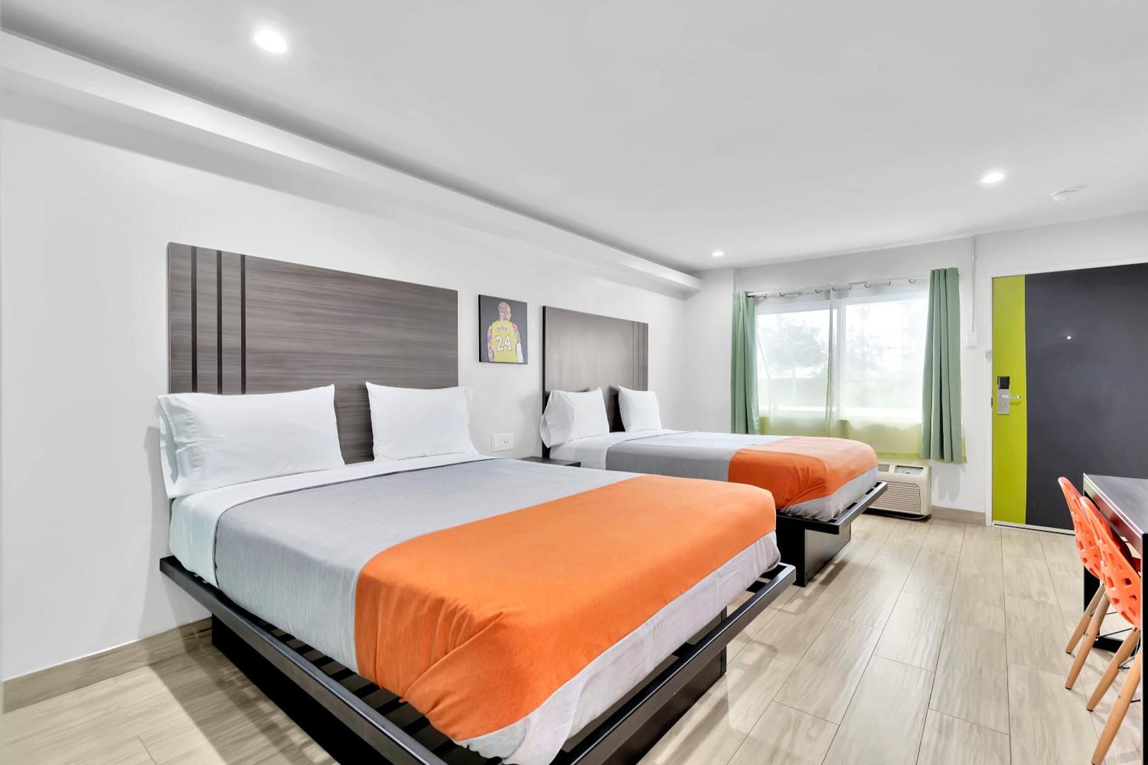 Exclusivo Inn & Suites