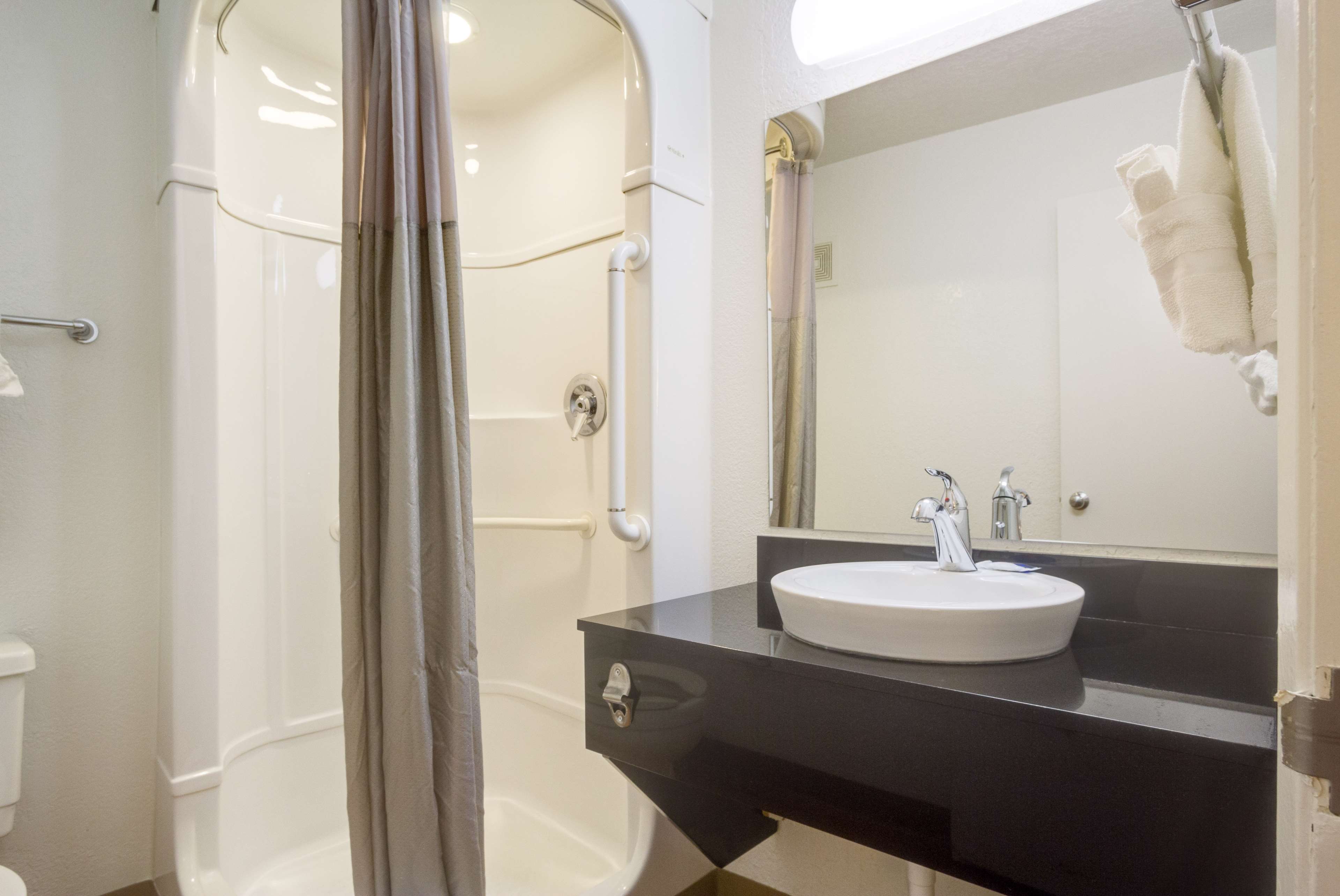 Park Inn by Radisson Lakewood