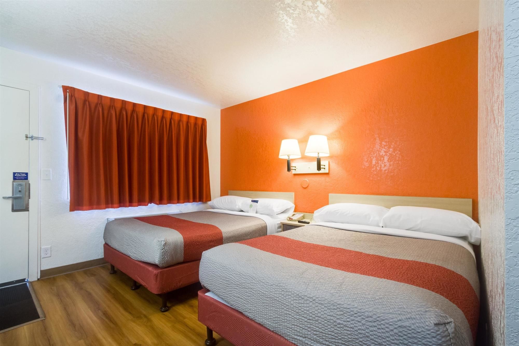 Park Inn by Radisson Lakewood