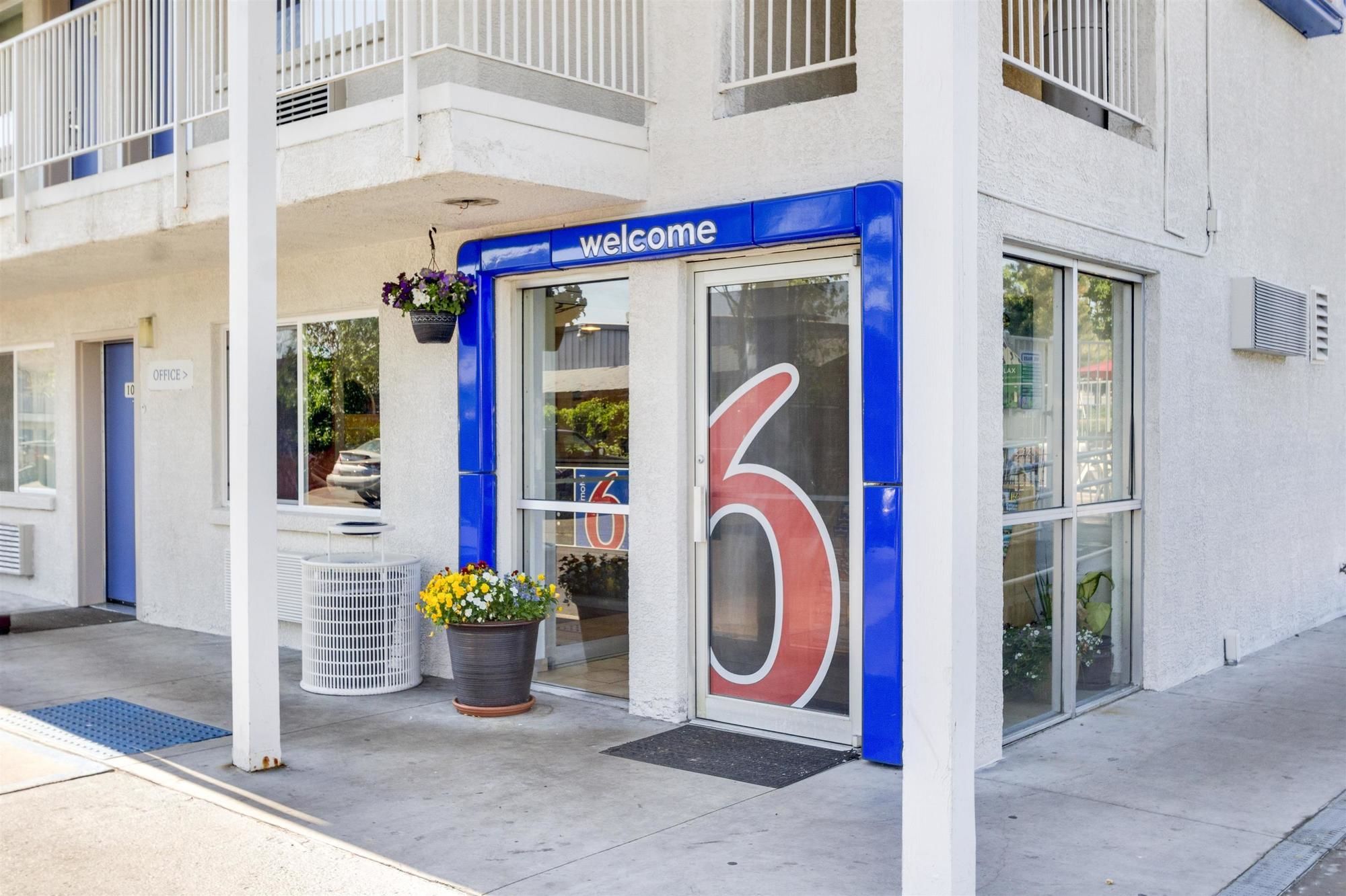 Park Inn by Radisson Lakewood