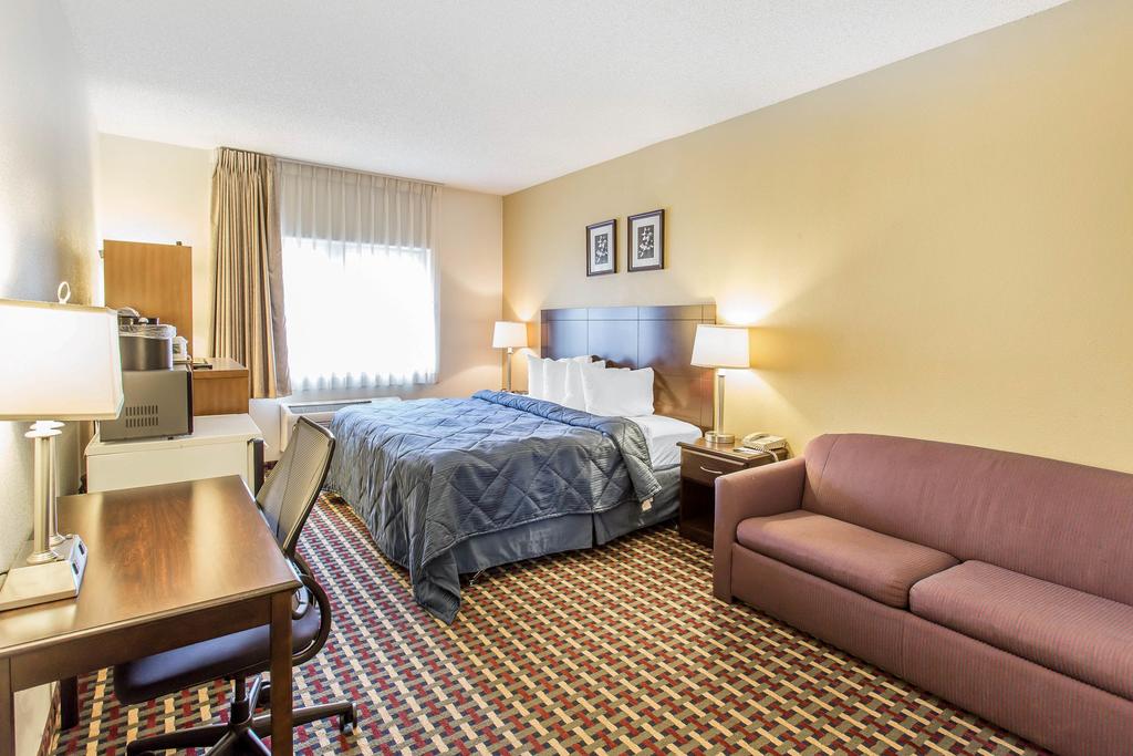 Spark by Hilton Lakewood Denver Southwest