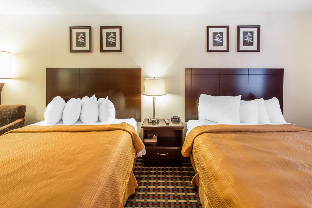 Spark by Hilton Lakewood Denver Southwest