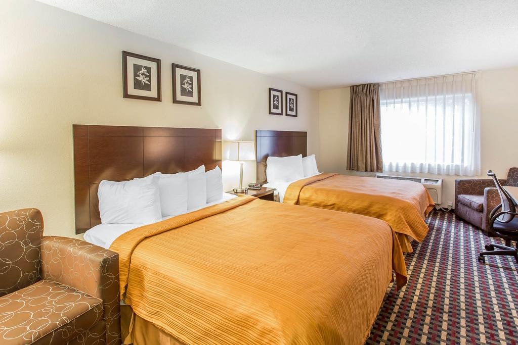 Spark by Hilton Lakewood Denver Southwest