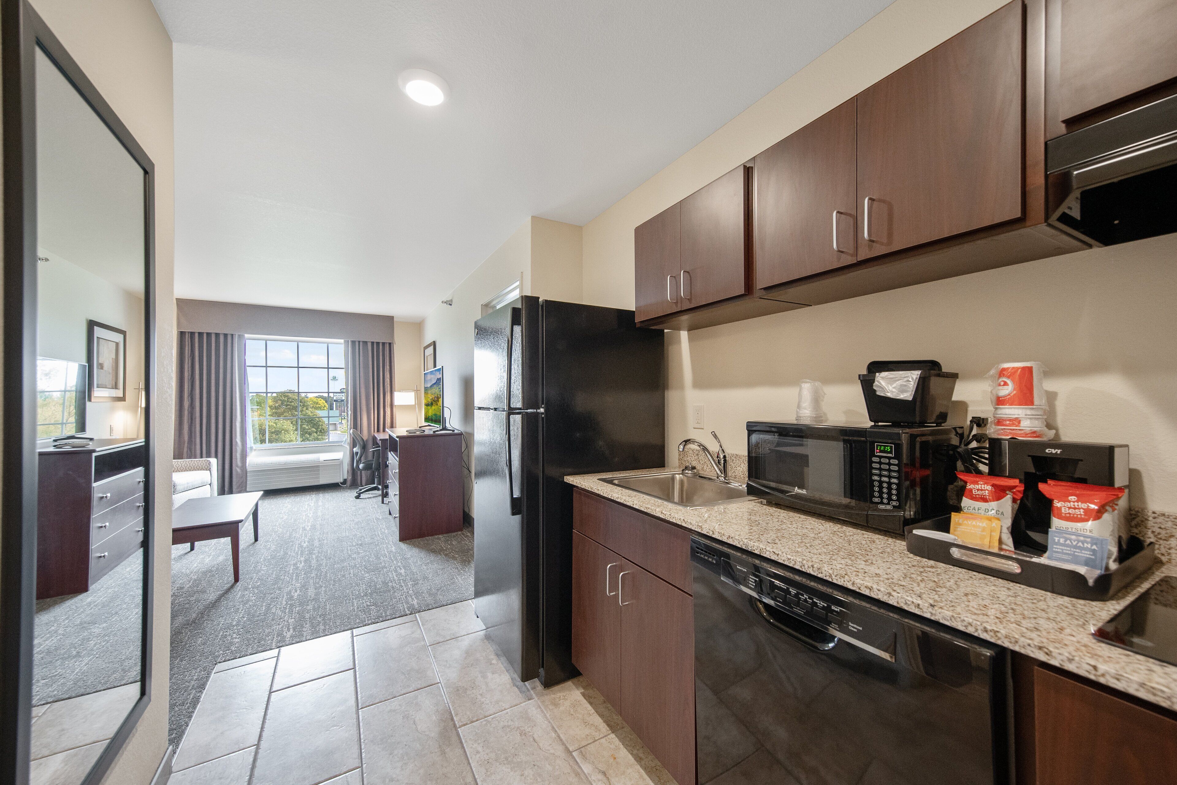 Cobblestone Hotel & Suites - Lamar