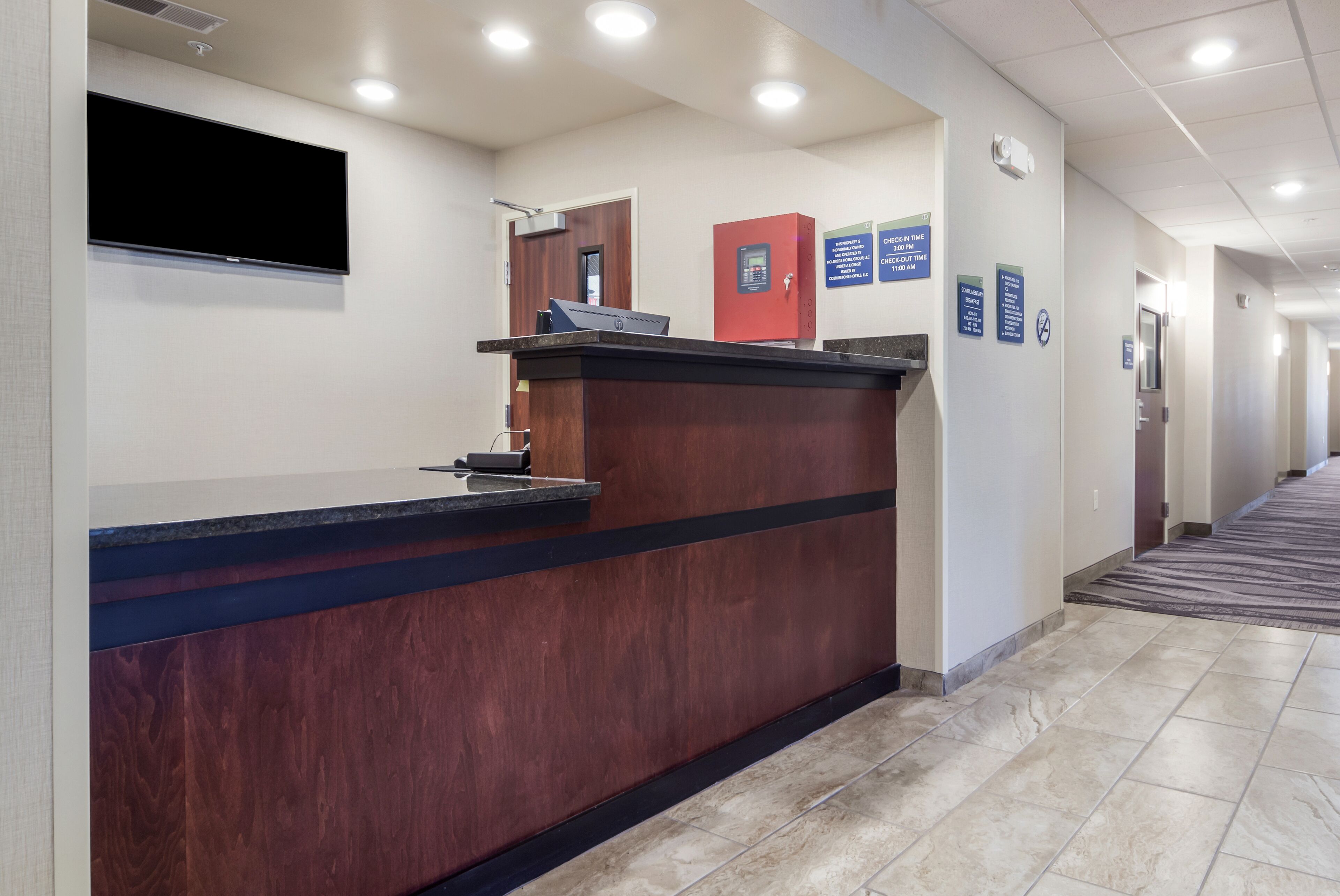 Cobblestone Hotel & Suites - Lamar