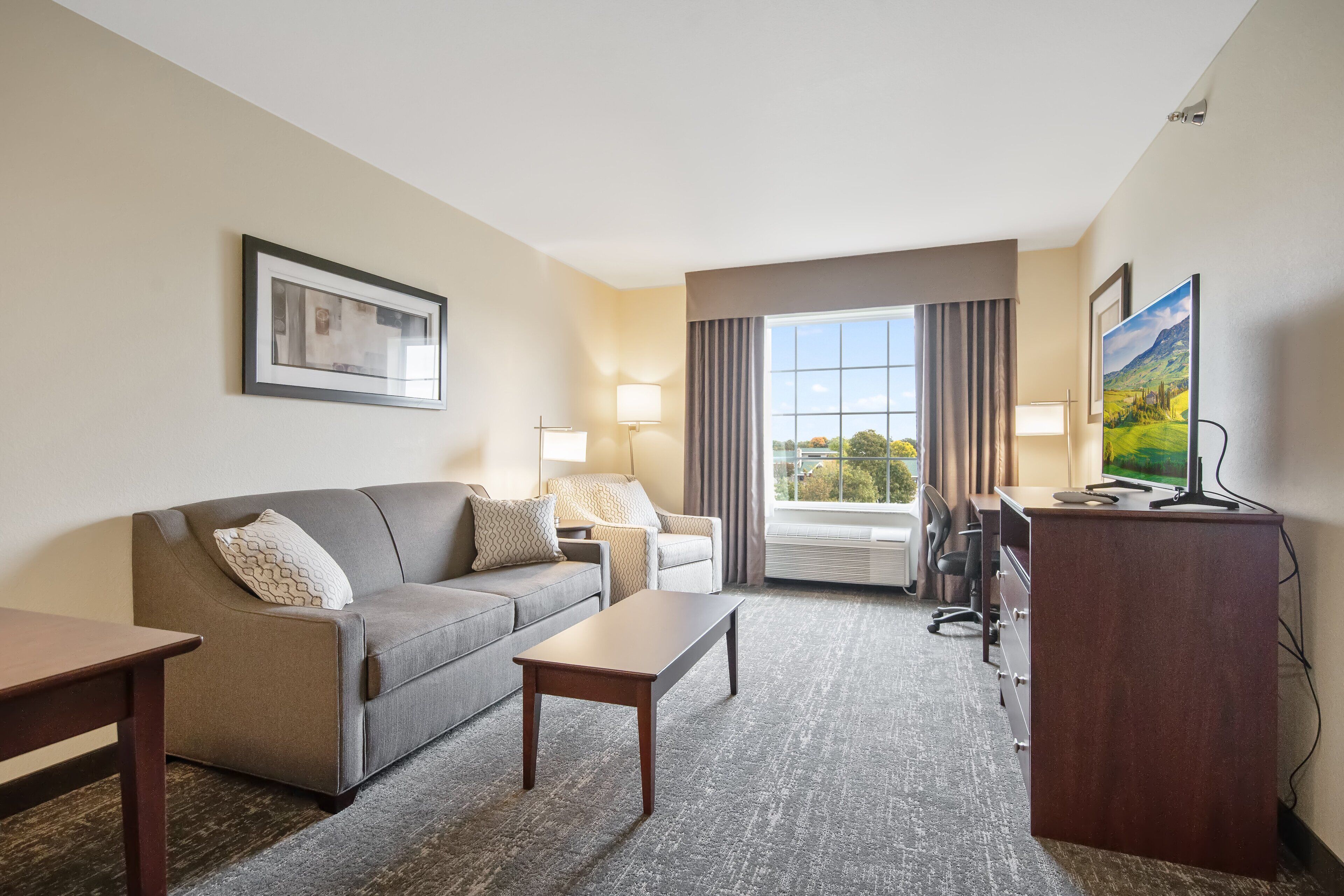 Cobblestone Hotel & Suites - Lamar