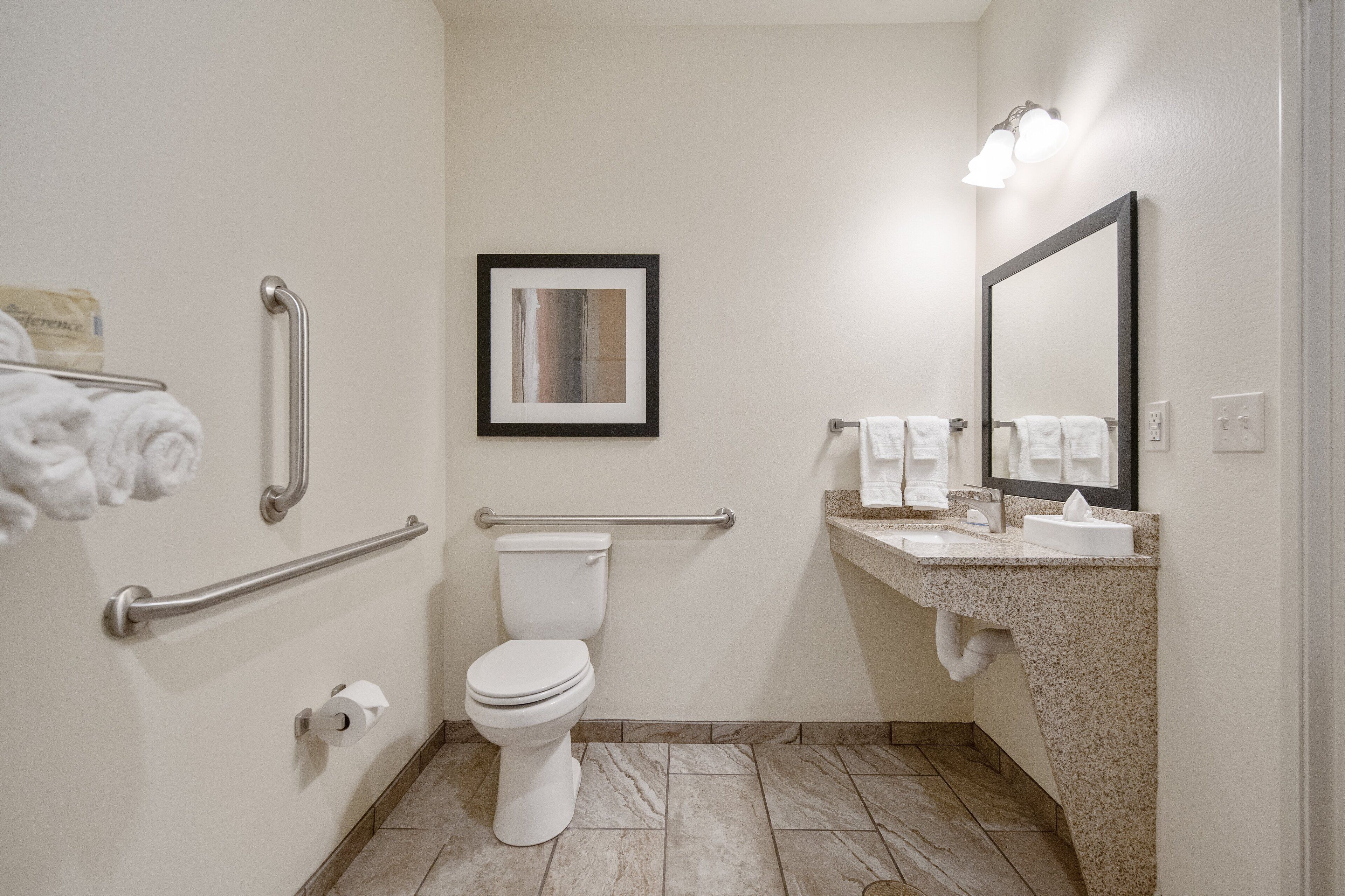 Cobblestone Hotel & Suites - Lamar