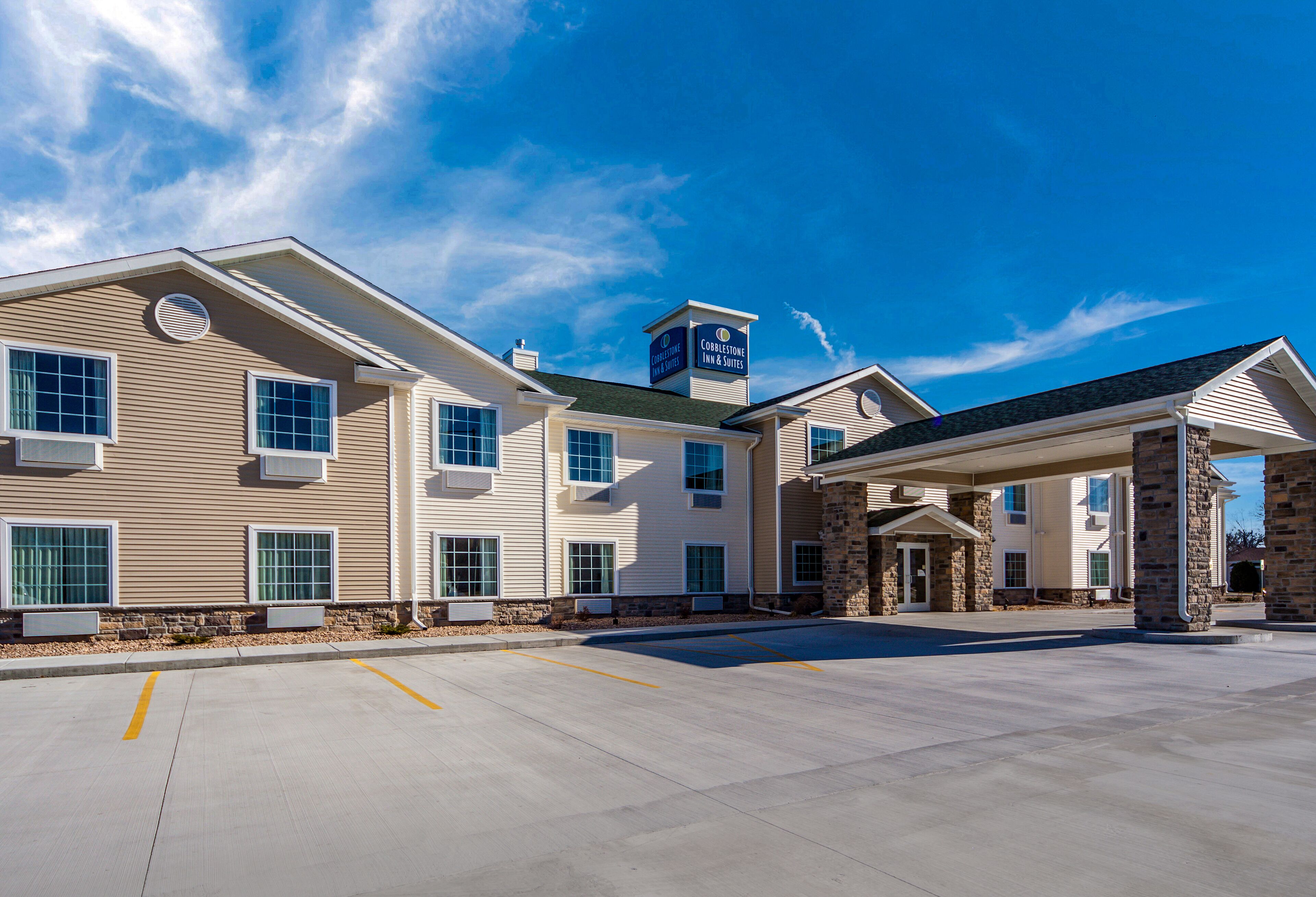 Cobblestone Hotel & Suites - Lamar