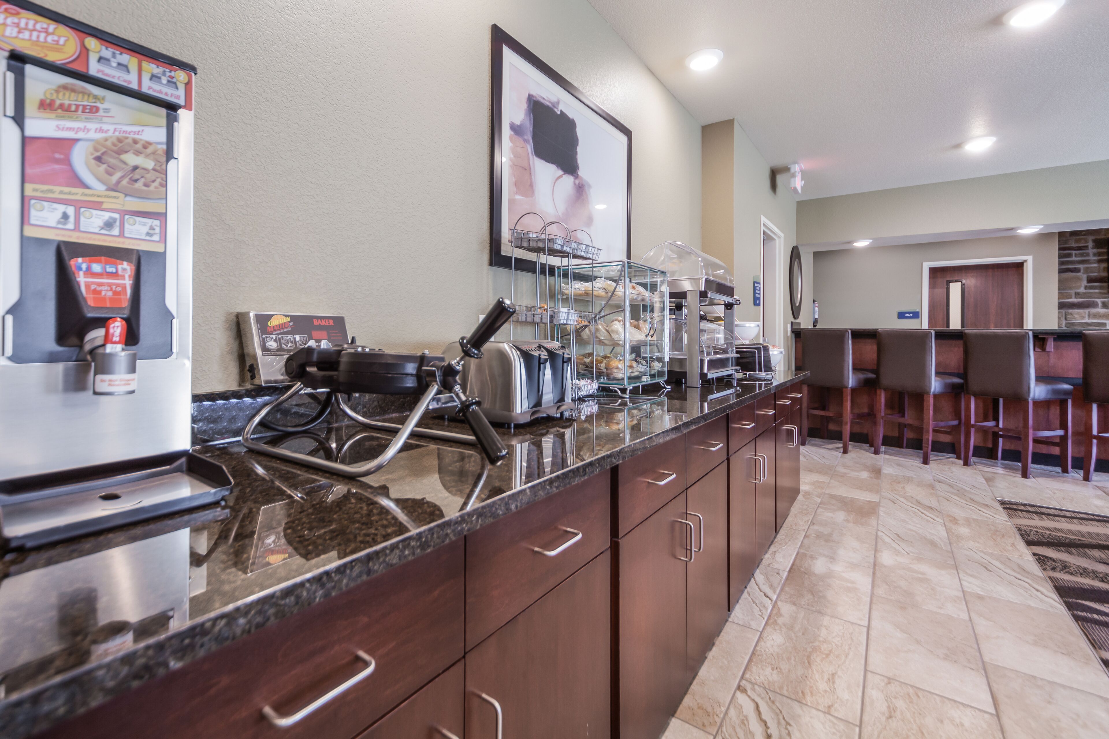 Cobblestone Hotel & Suites - Lamar