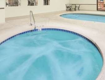 Days Inn by Wyndham Lamar
