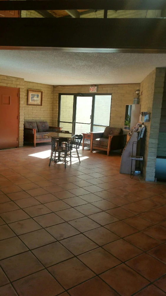 Bent's Fort at America's Best Value Inn