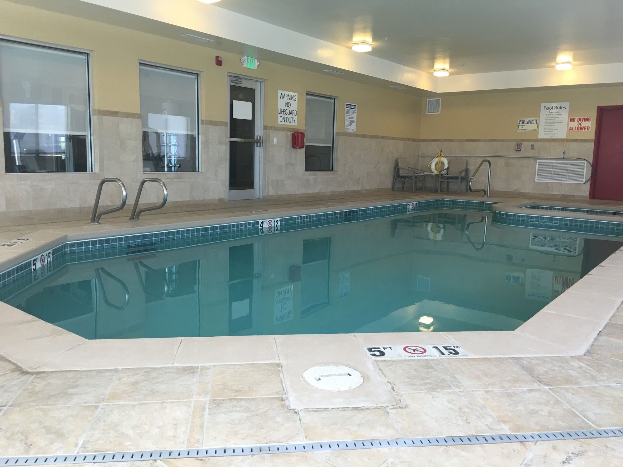 Holiday Inn Express Limon I-70 (Ex 359)