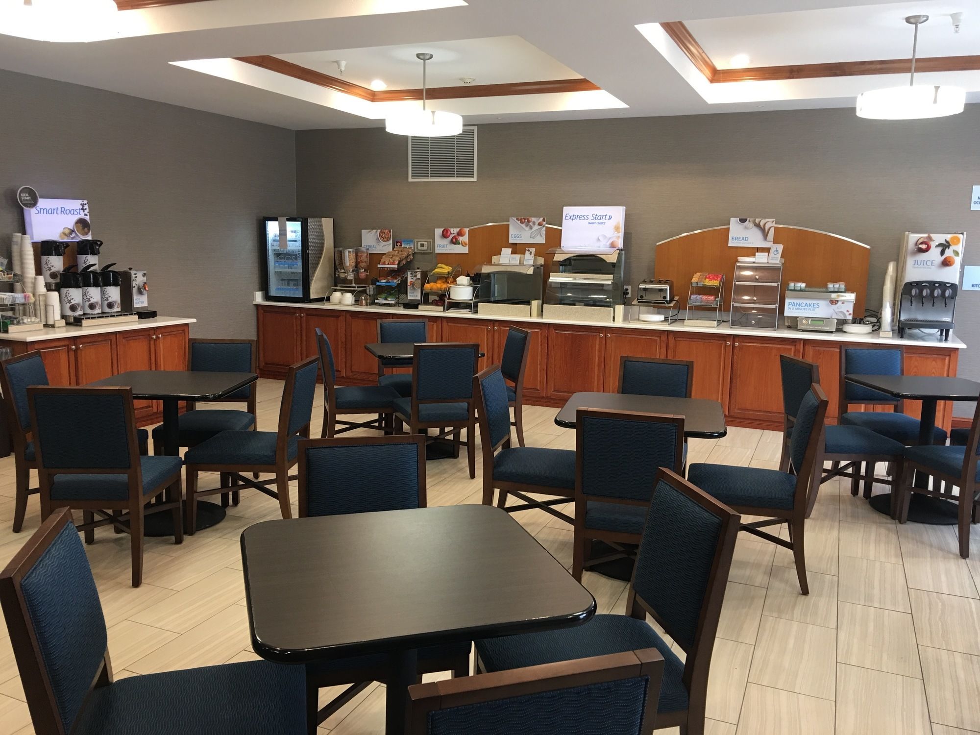 Holiday Inn Express Limon I-70 (Ex 359)